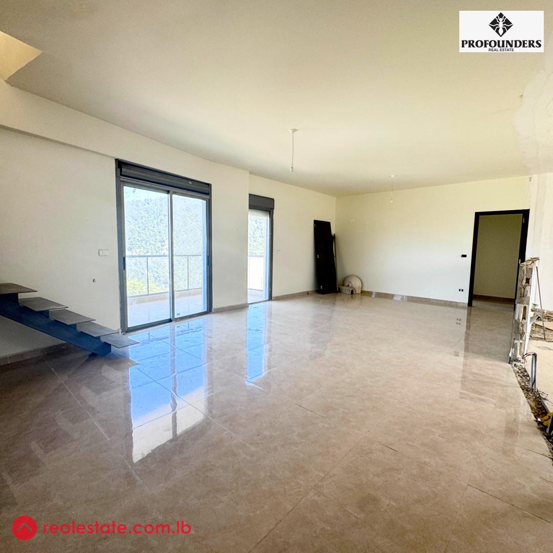 Duplex with Panoramic View & Easy Access