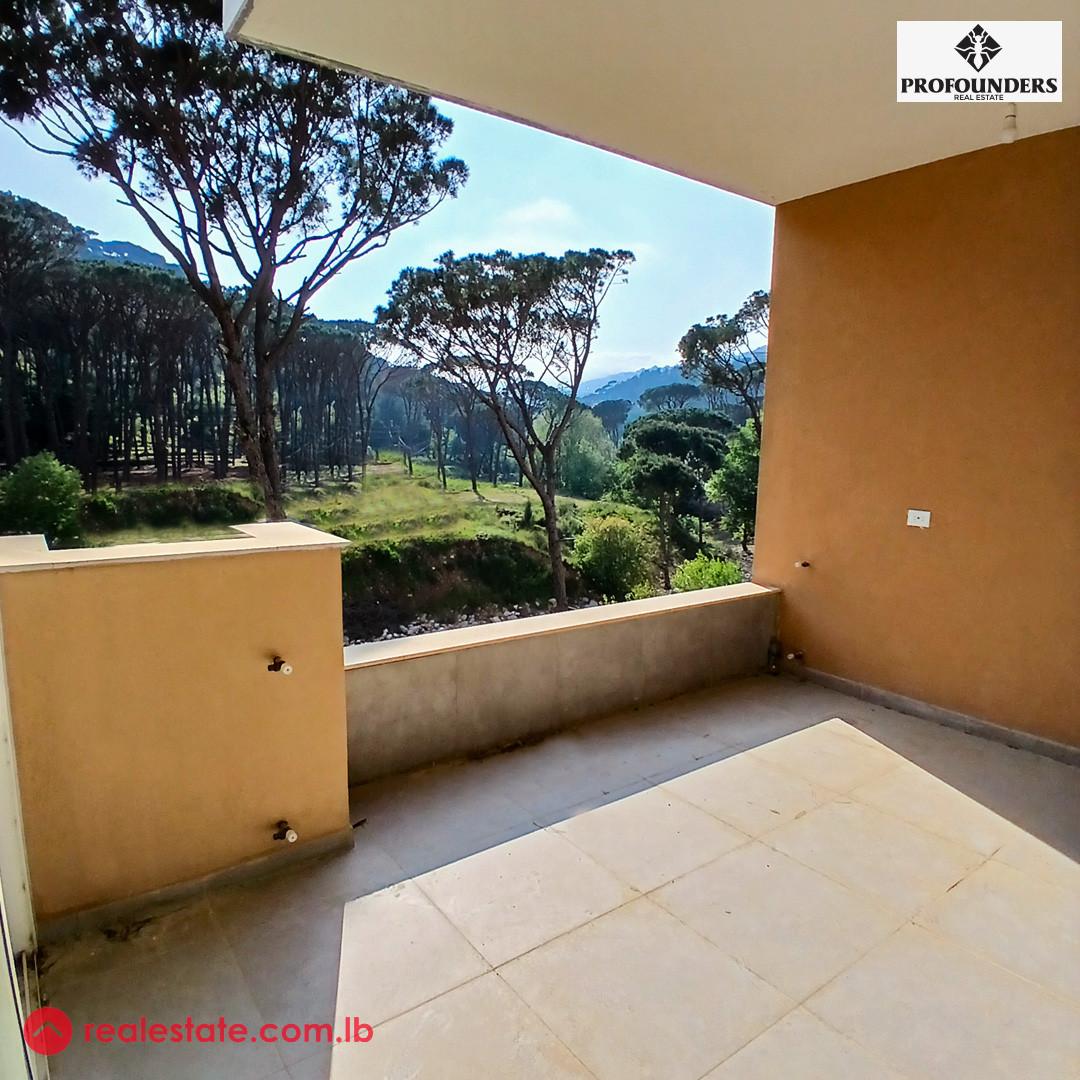 Apartment with Mountain View for Sale in Qennabet Baabdat