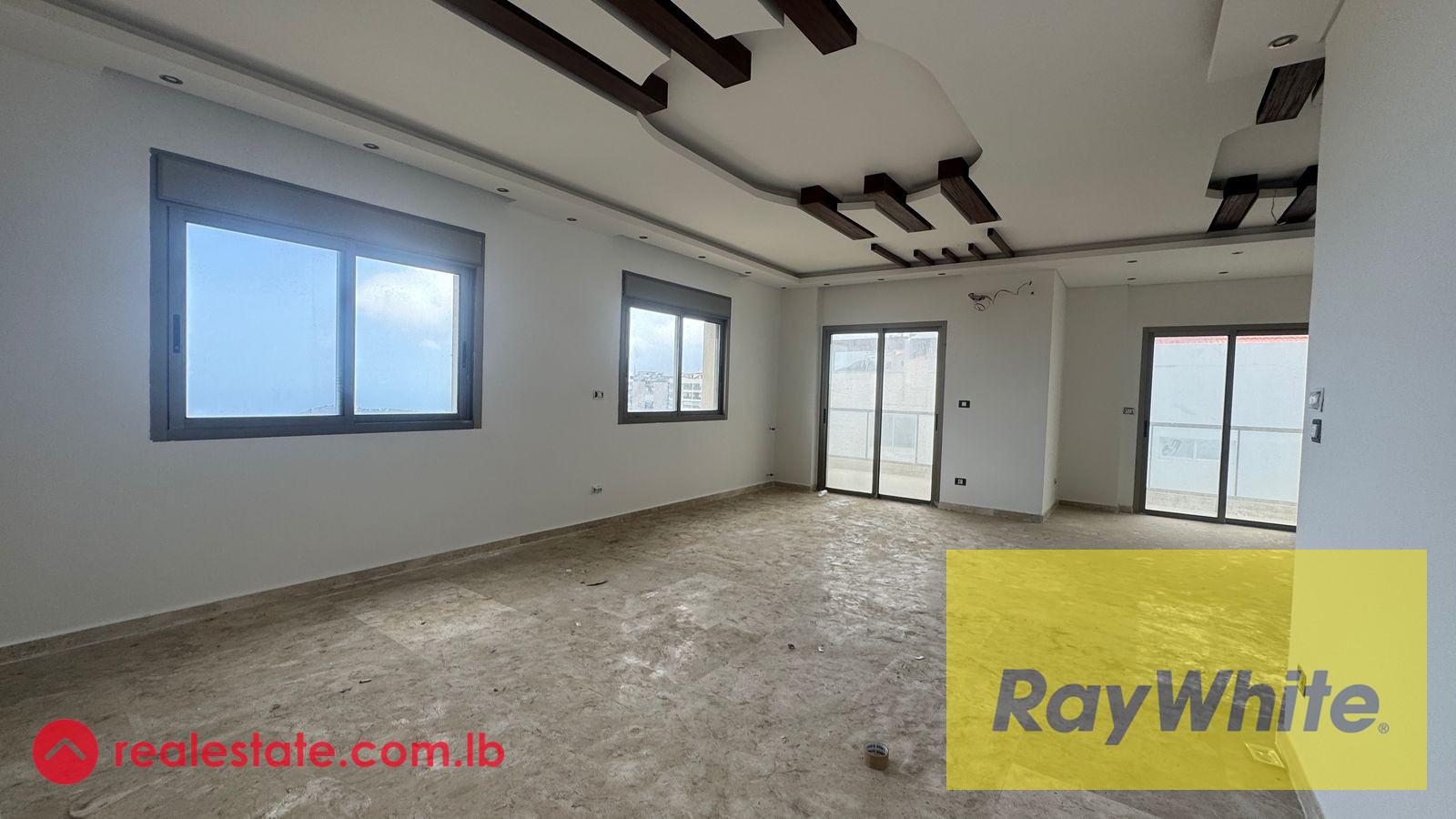Apartment +Roof for sale in Mazraat Yachouh