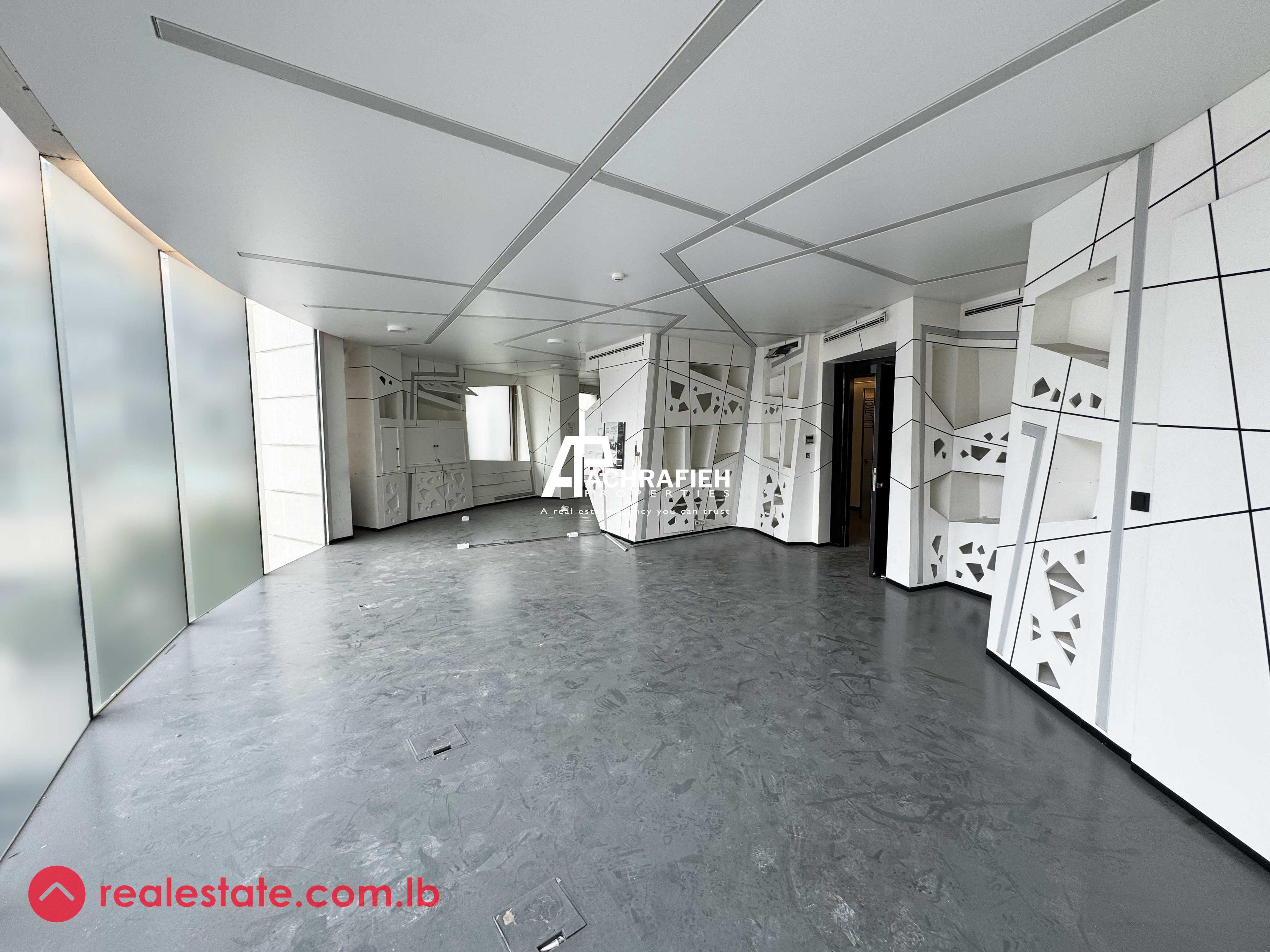 300 Sqm | Office for Rent In Downtown