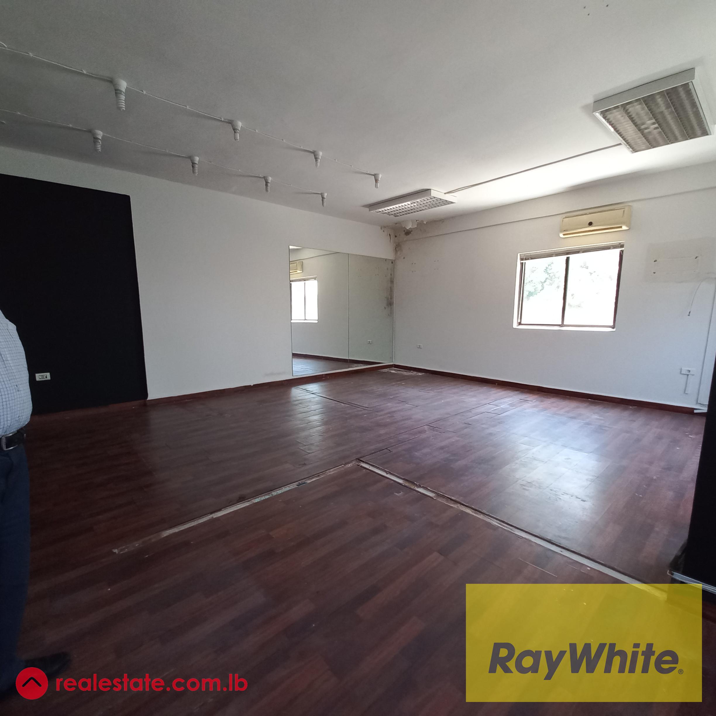 Office first floor one space in Jal el Dib for rent