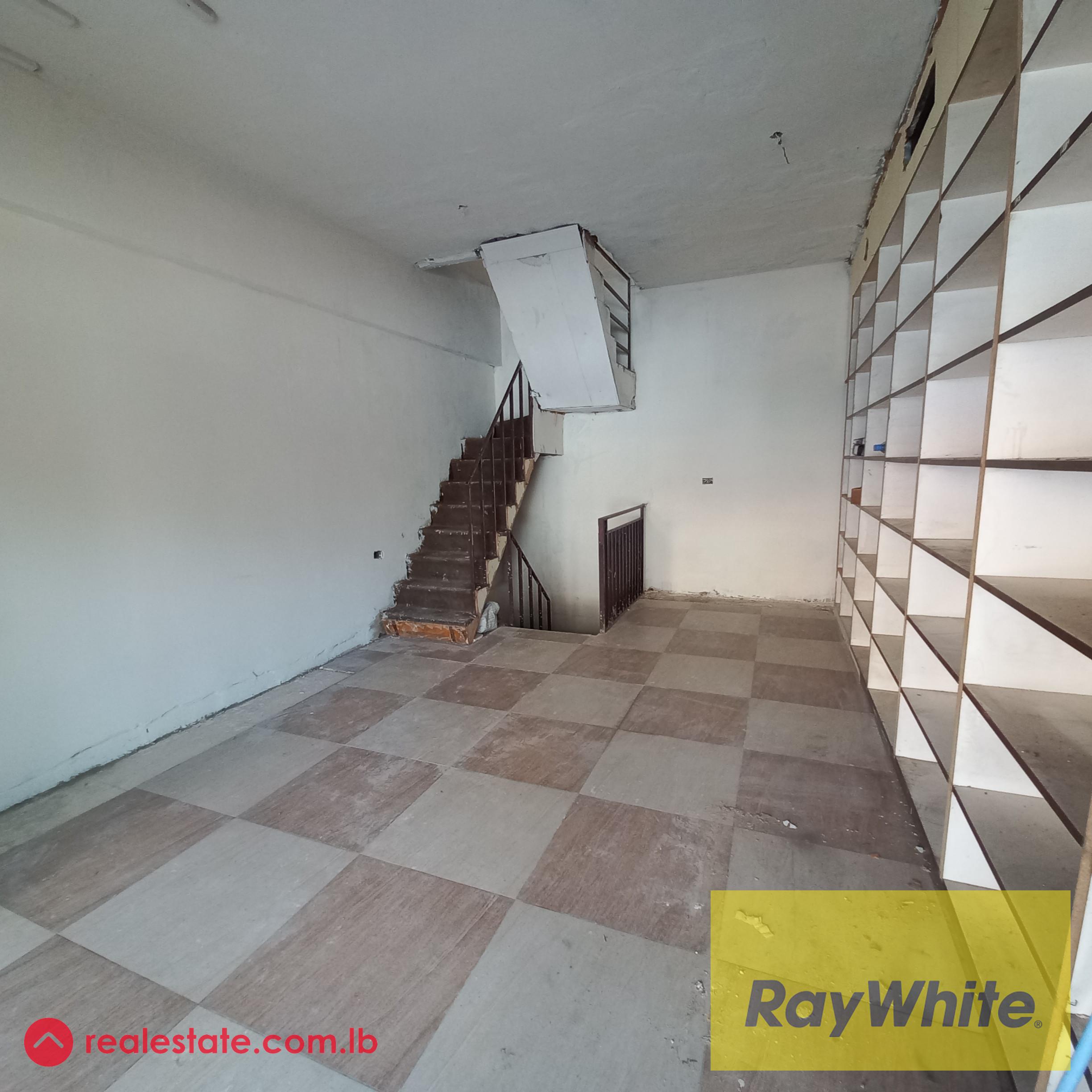 Shop of 3 floors in Jal el Dib for sale