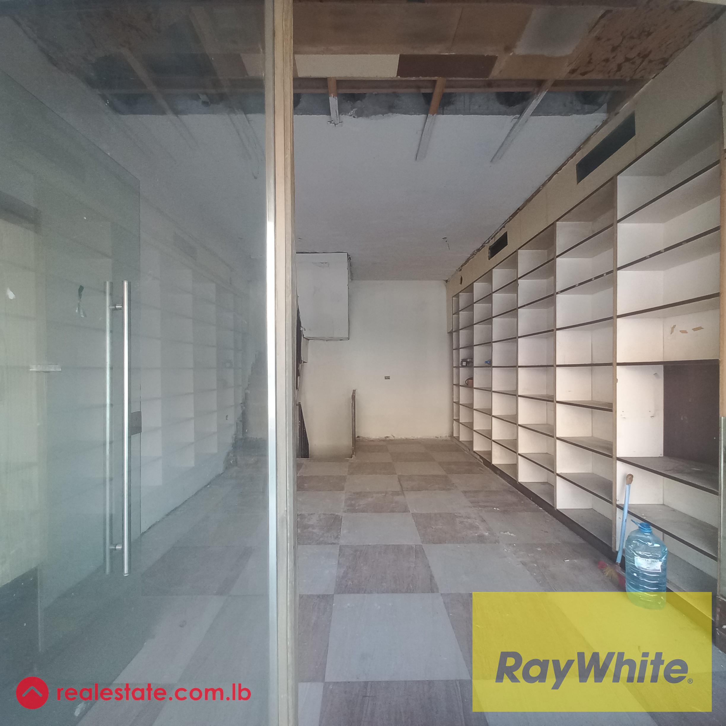 Shop of 3 floors in Jal el Dib for sale