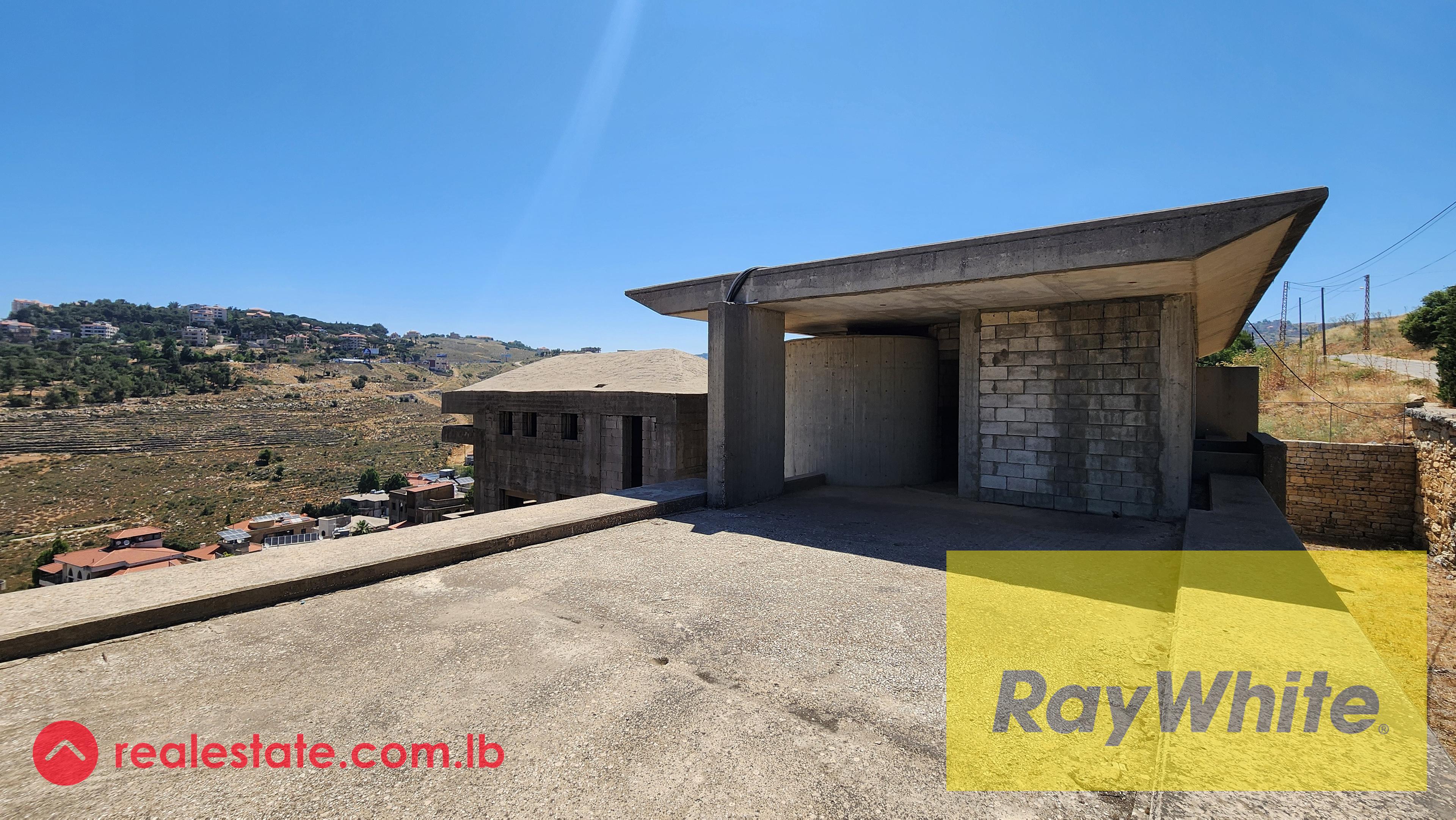 Villa for Sale in Ain El Jdideh