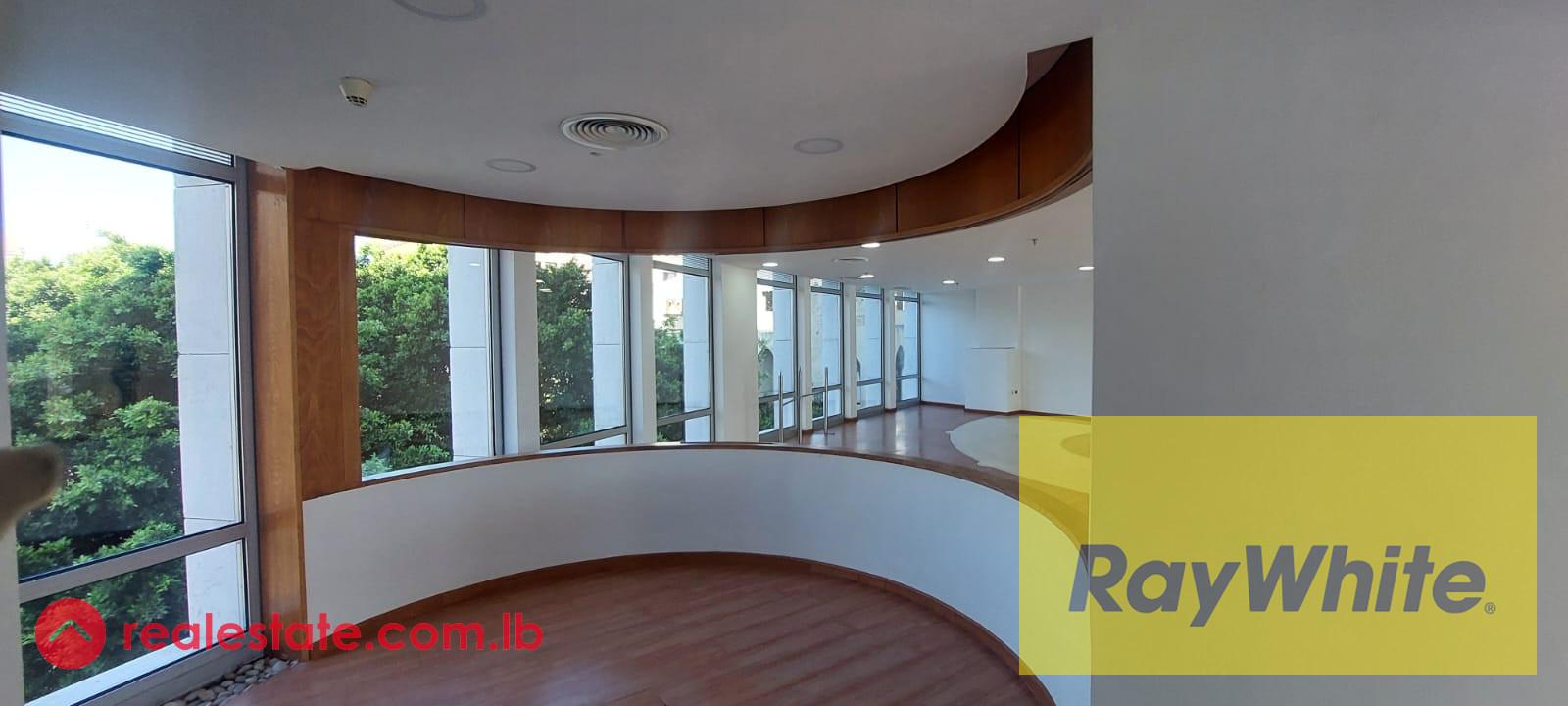 Office for Rent in Downtown – Panoramic Views
