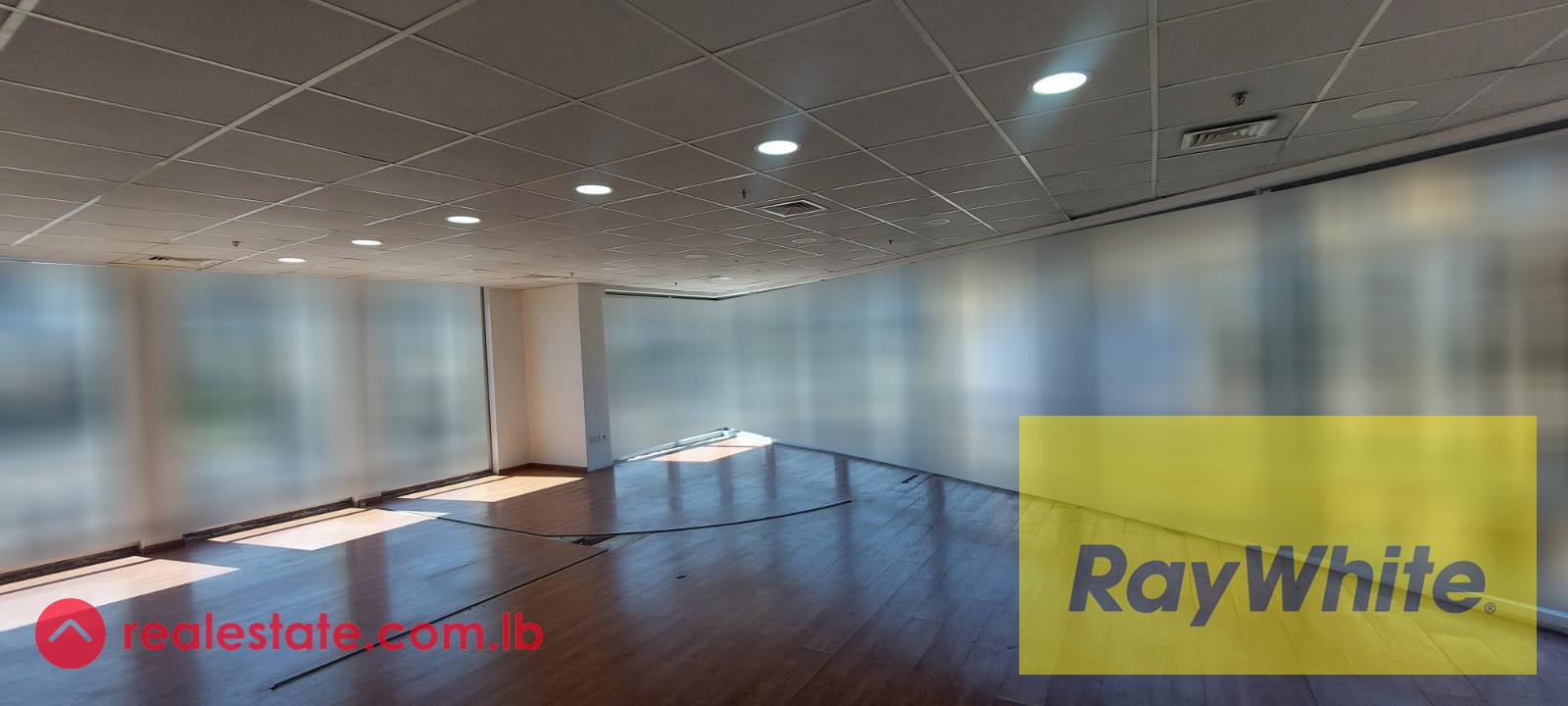 Office for Rent in Downtown – Panoramic Views