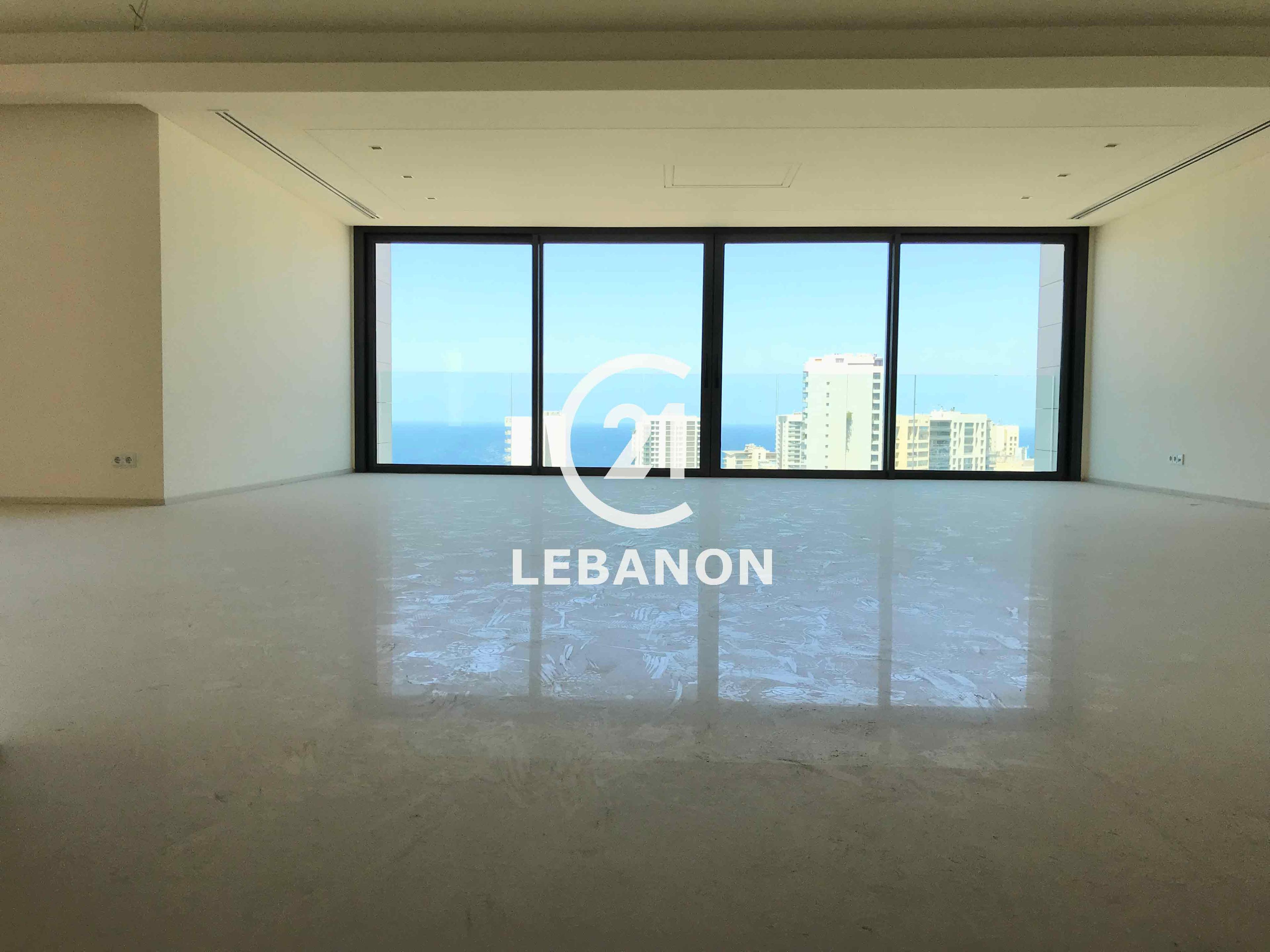 370 sqm Three Bedroom Apartment for Sale with a Panoramic View