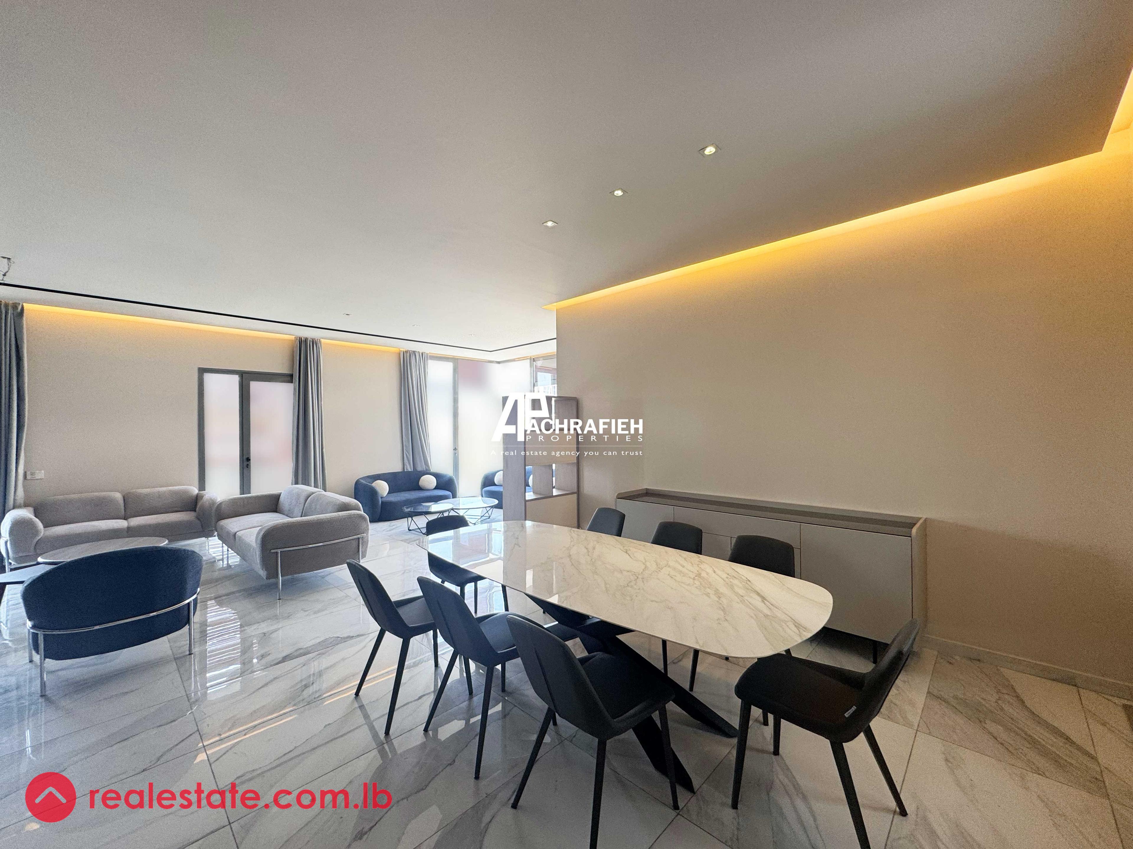 200 Sqm - Apartment For Rent in Achrafieh