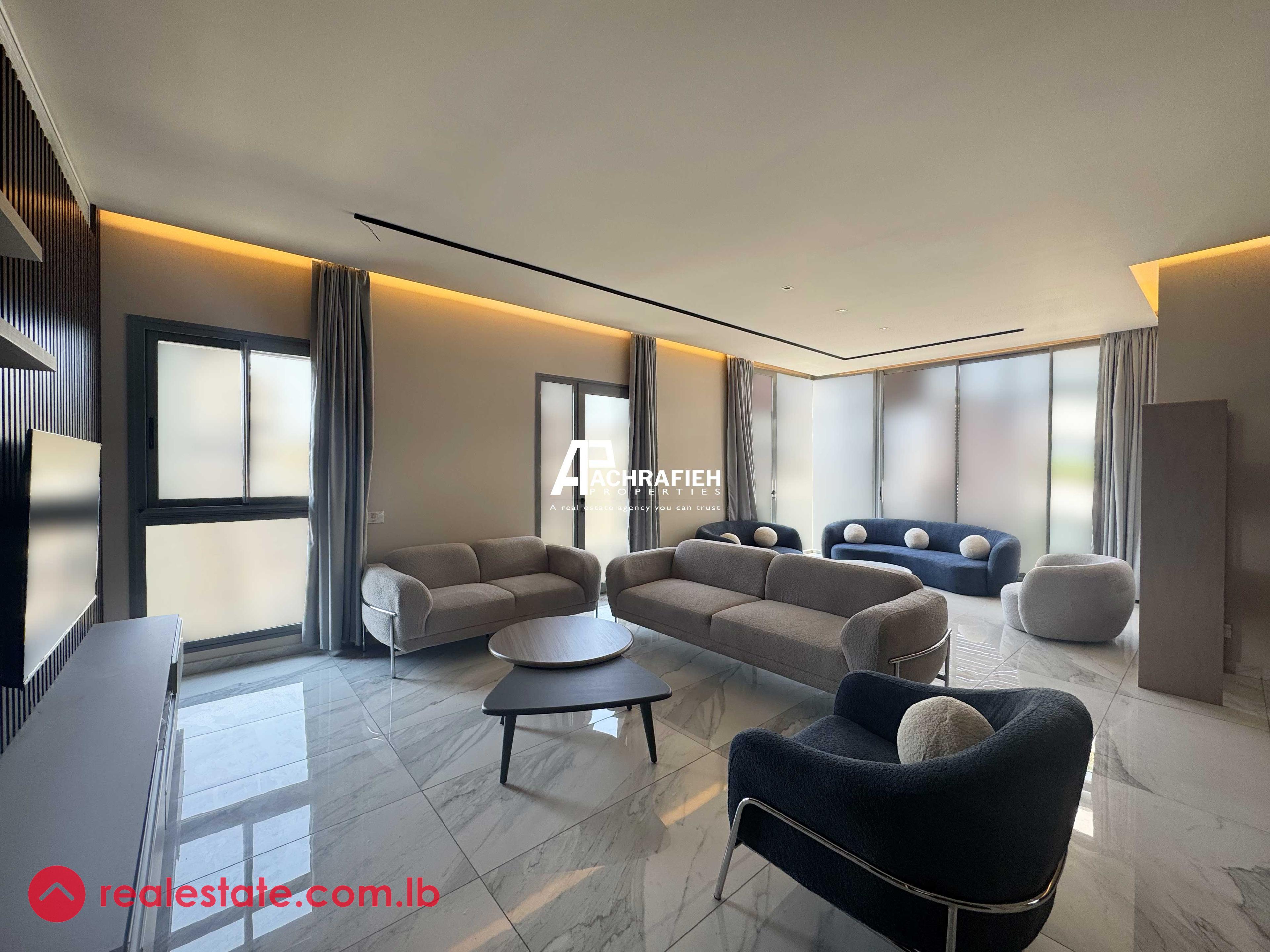200 Sqm - Apartment For Rent in Achrafieh