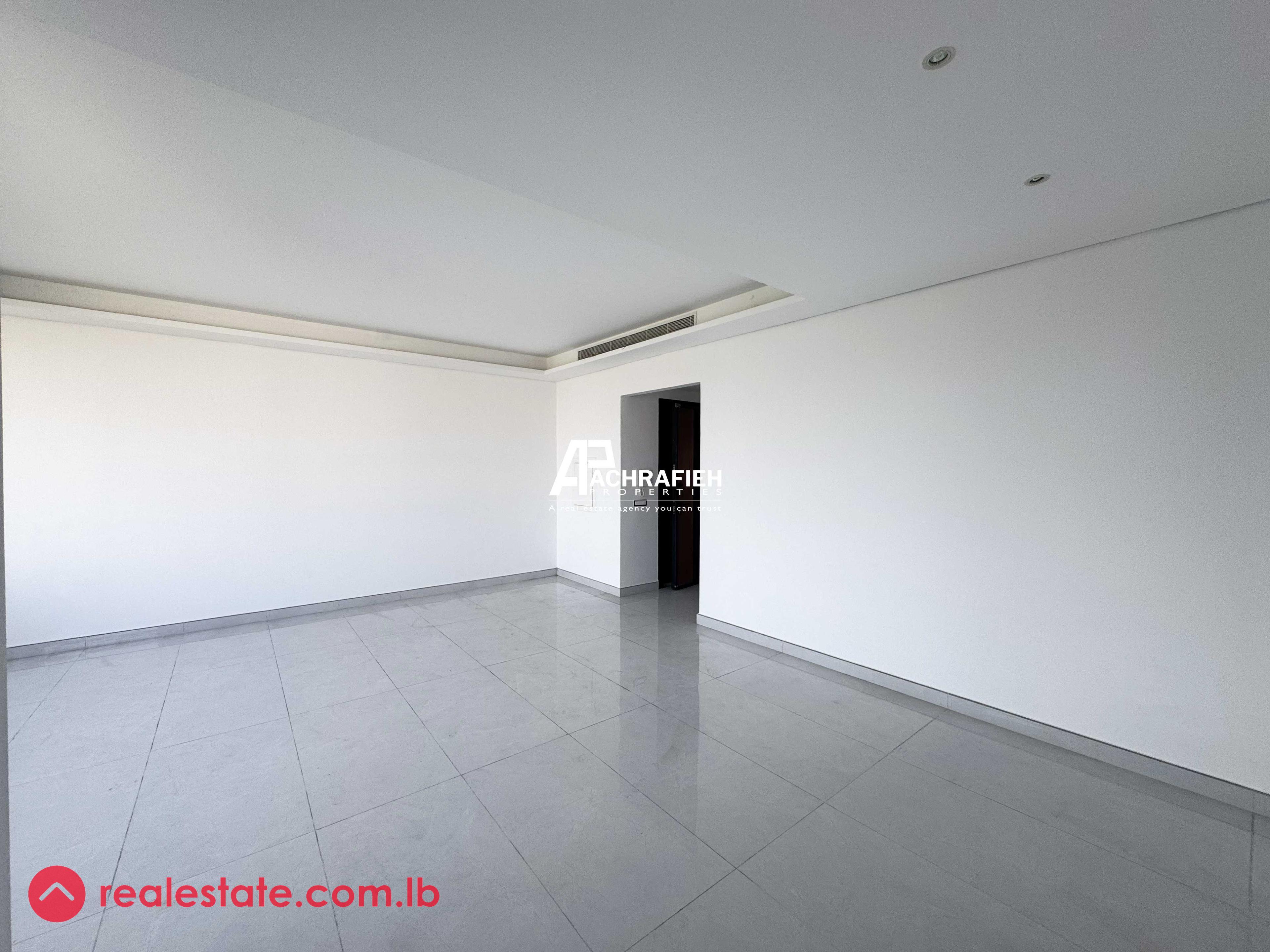 160 Sqm - Apartment For Sale in Achrafieh
