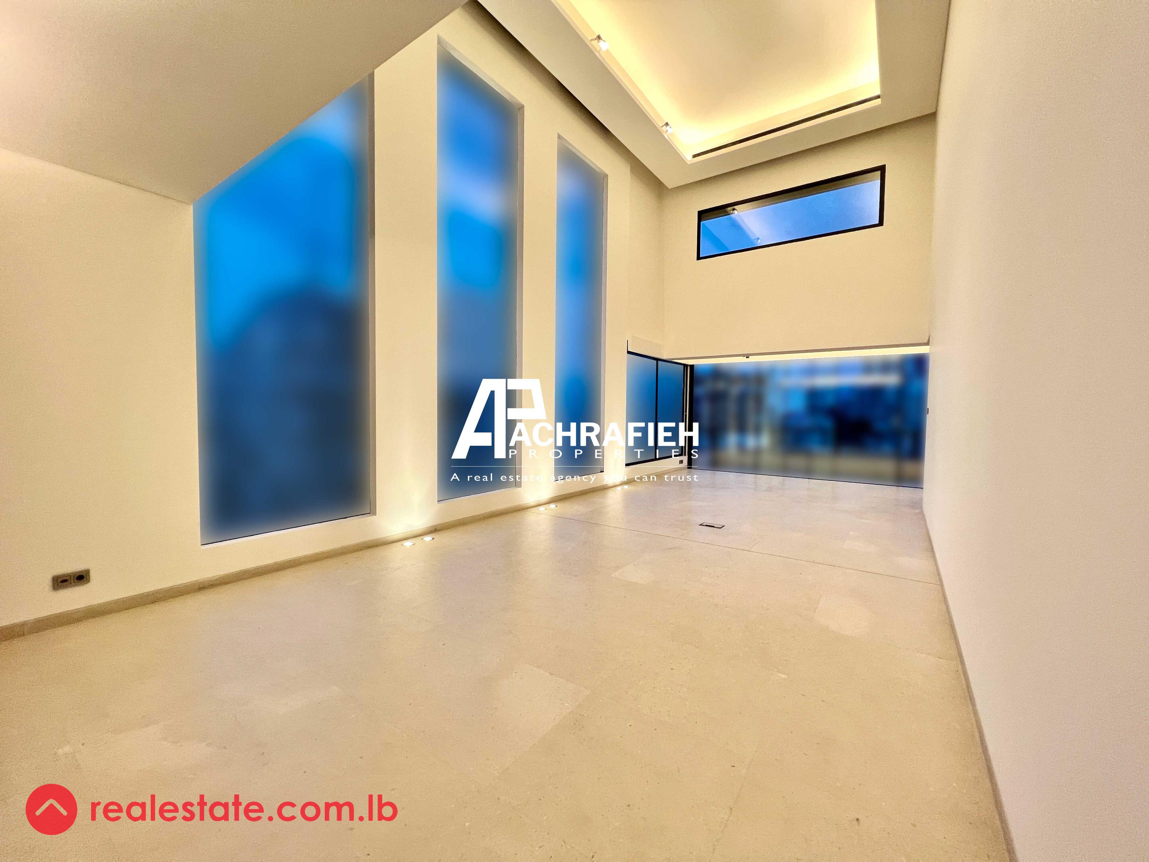 Panoramic Sea/City View | Luxurious Penthouse | For Sale