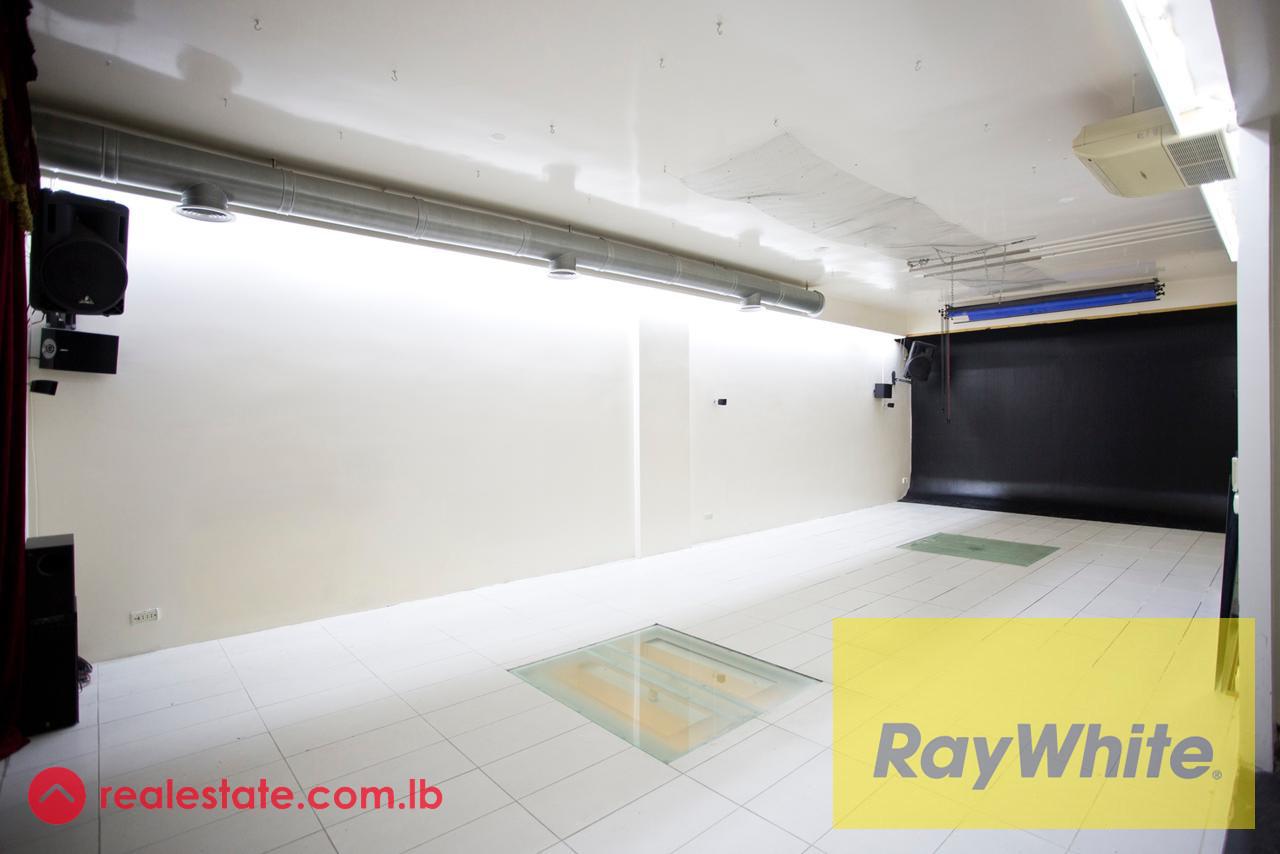 Studio for Sale in Horch Tabet | Showroom