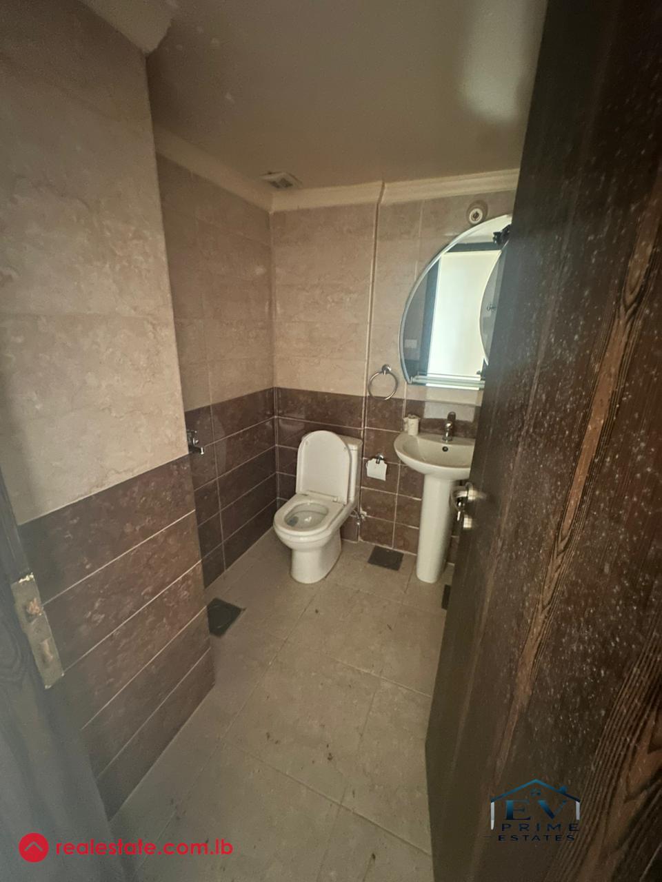 Apartment For Sale in Aamchit