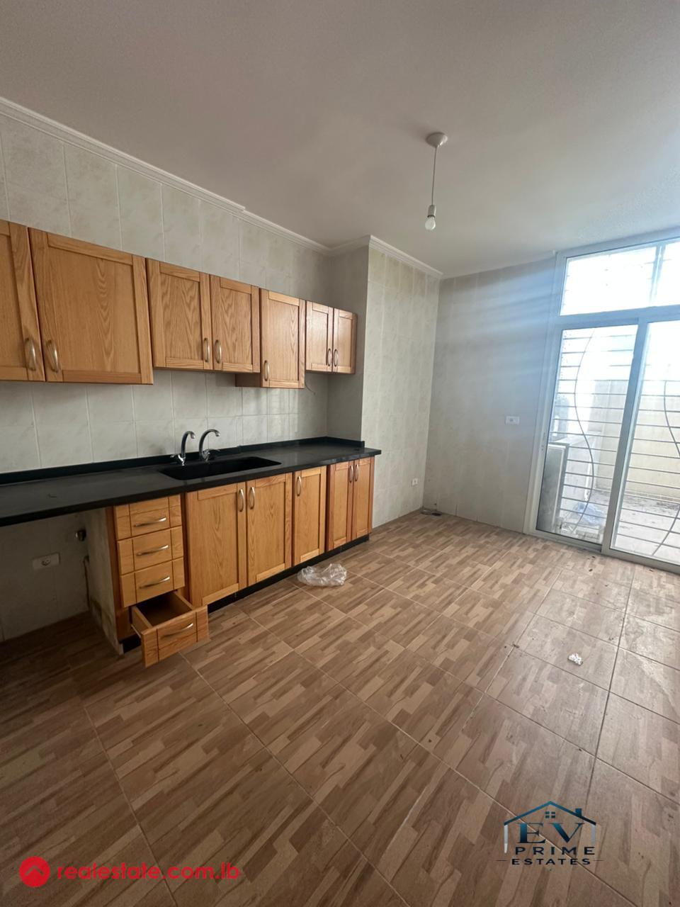Apartment For Sale in Aamchit