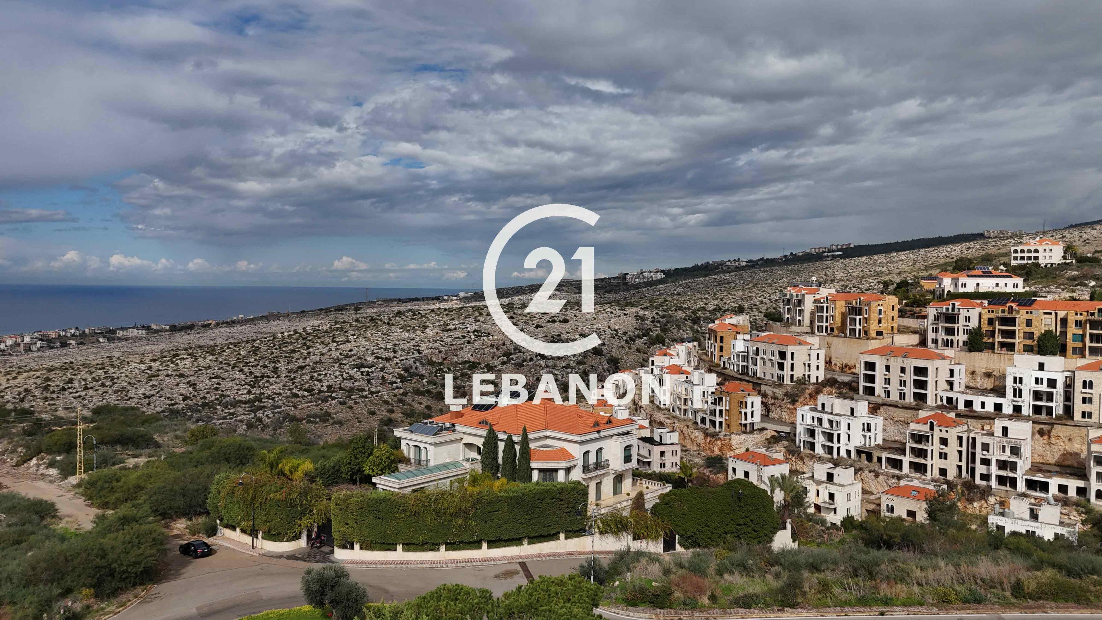 Expansive 3,300 SQM Mechref Villa Featuring Pool, Garden, Terrace & Stunning Panoramas