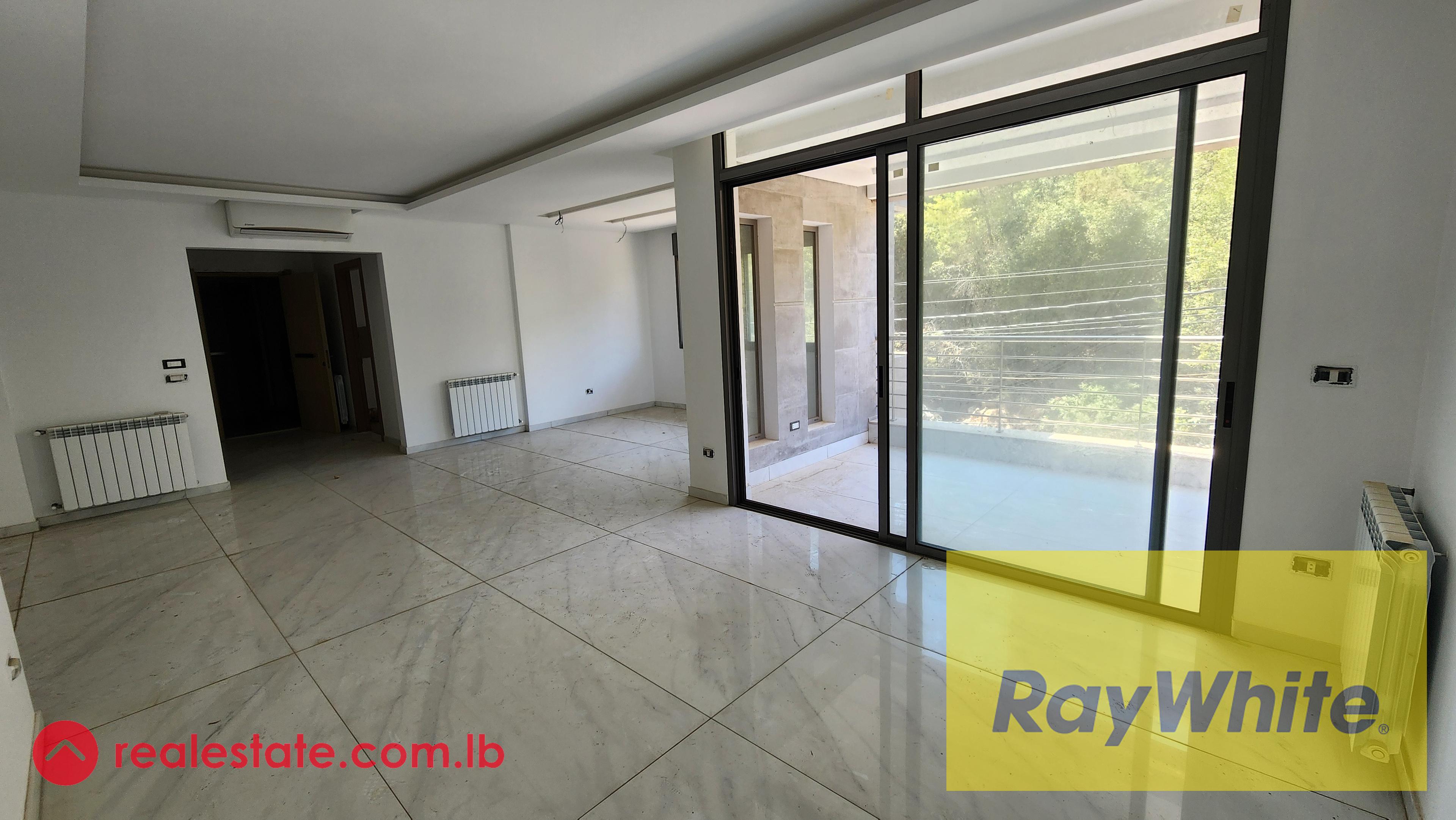 Apartment For Rent in Louaizeh
