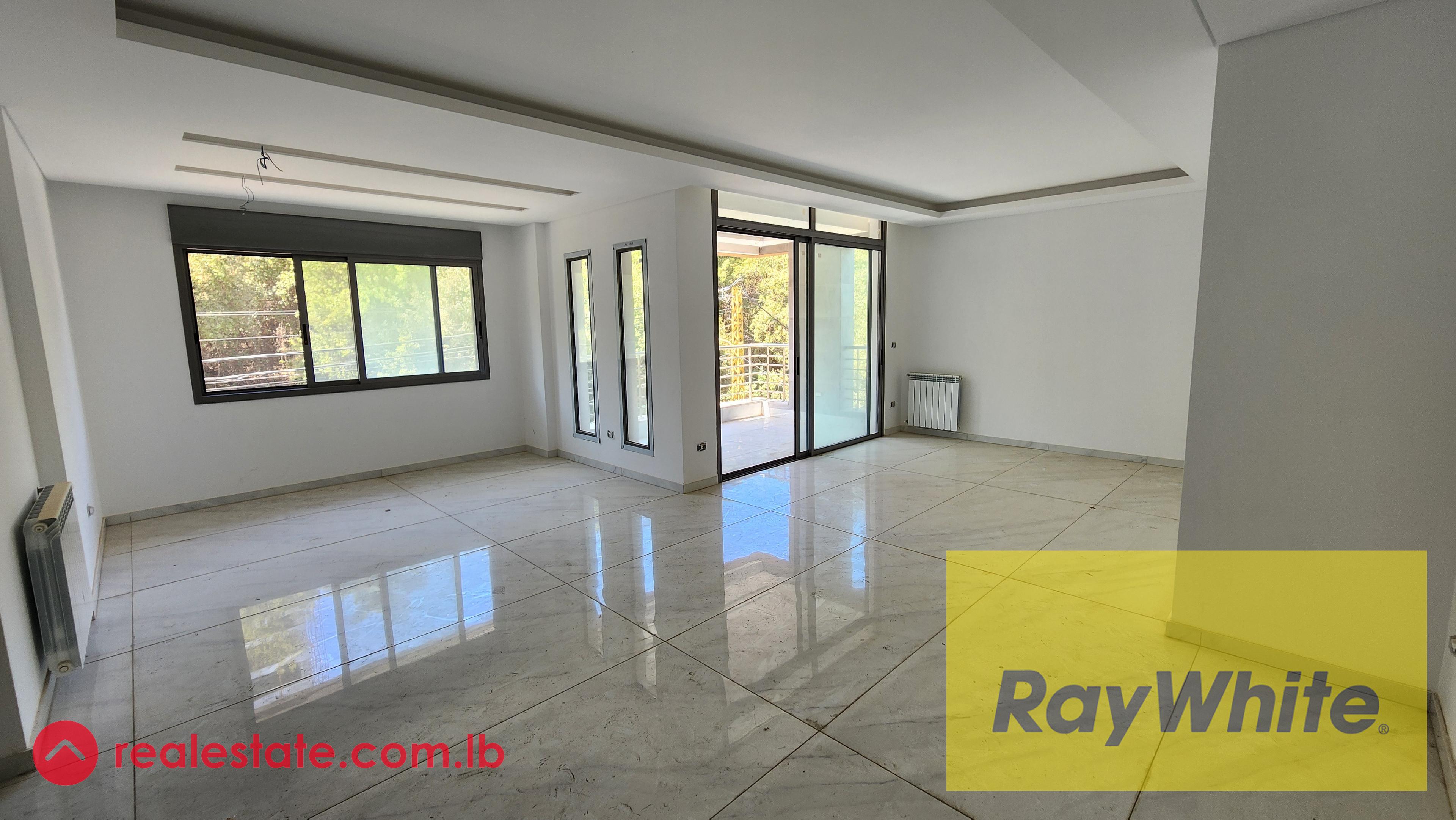 Apartment For Rent in Louaizeh