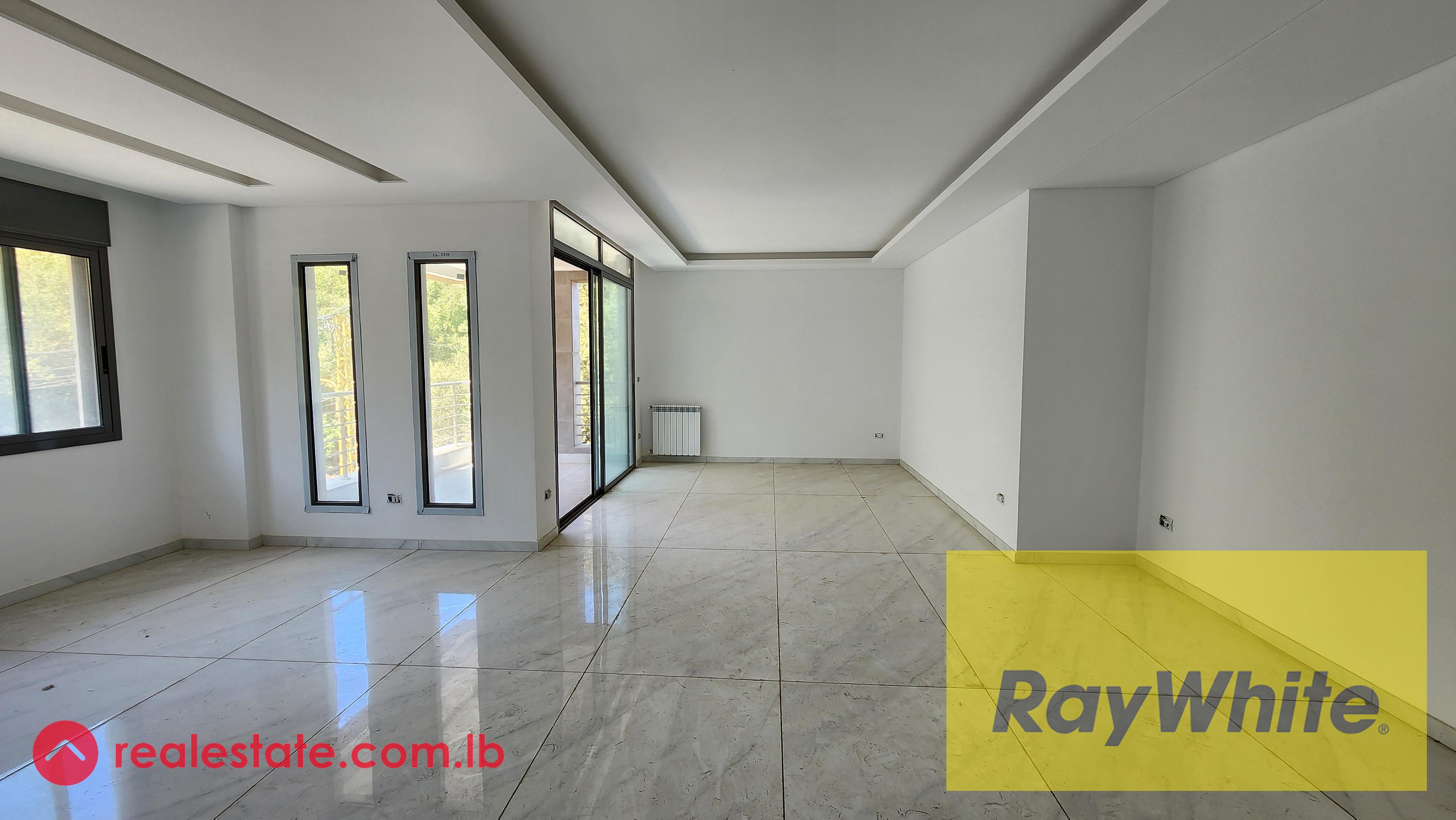 Apartment For Rent in Louaizeh
