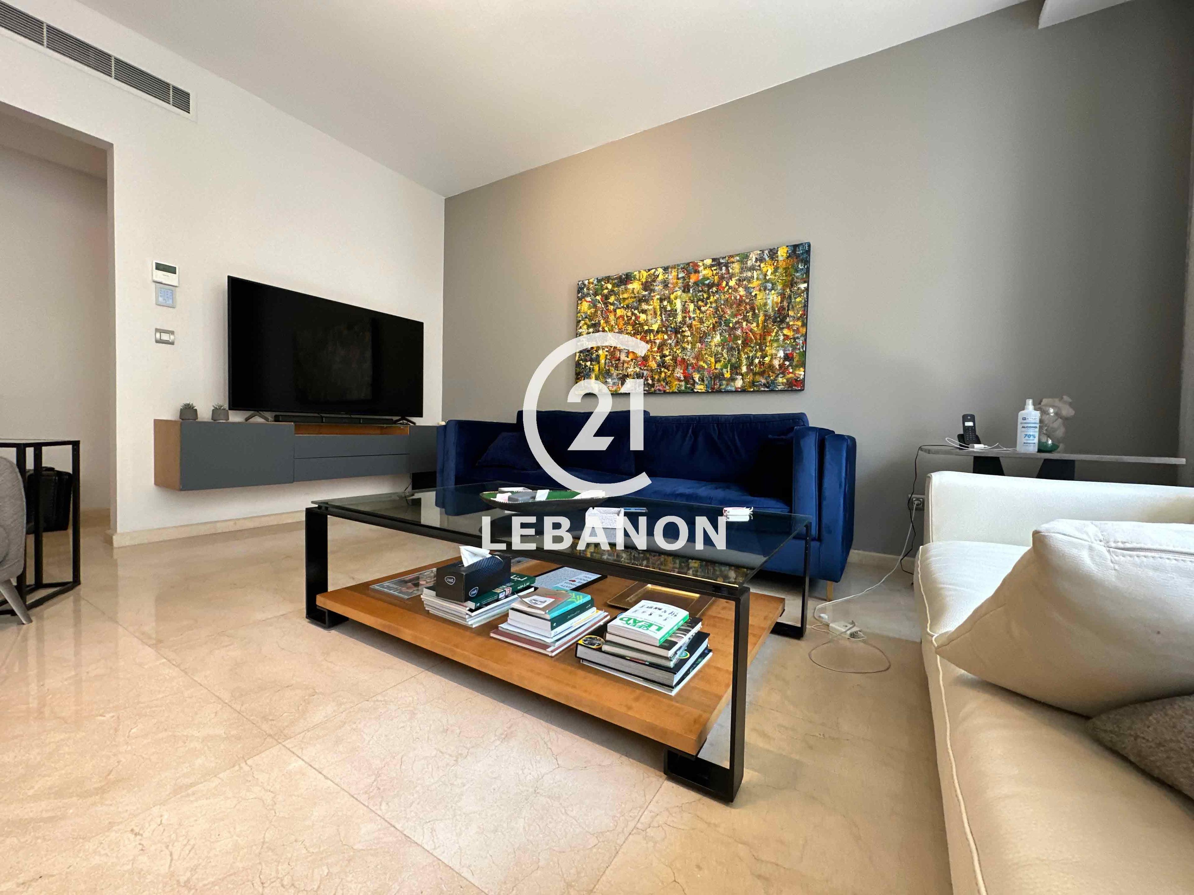 180 sqm Apartment for Sale In an Excellent Condition
