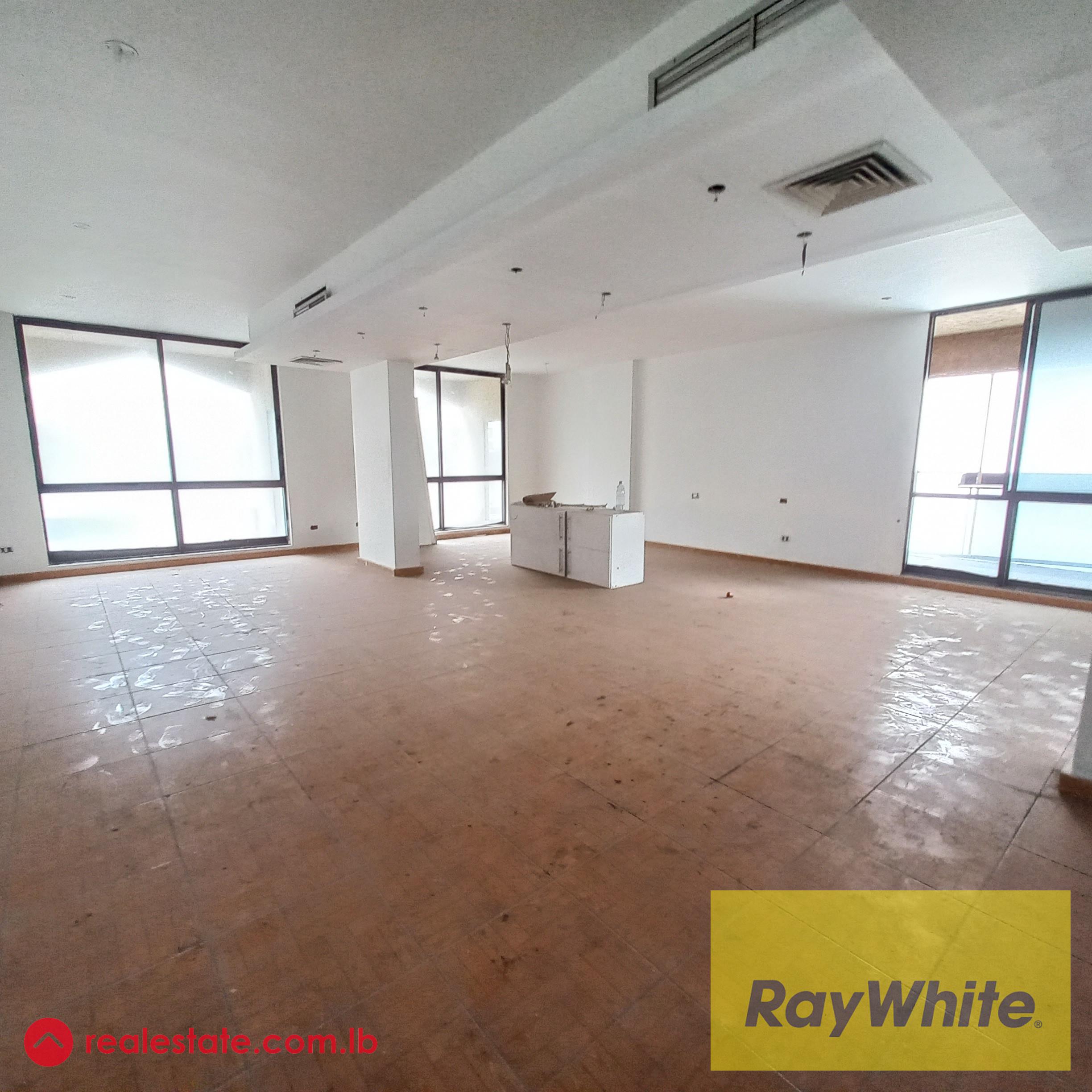 Office on the highway of Zalka in commercial center for rent