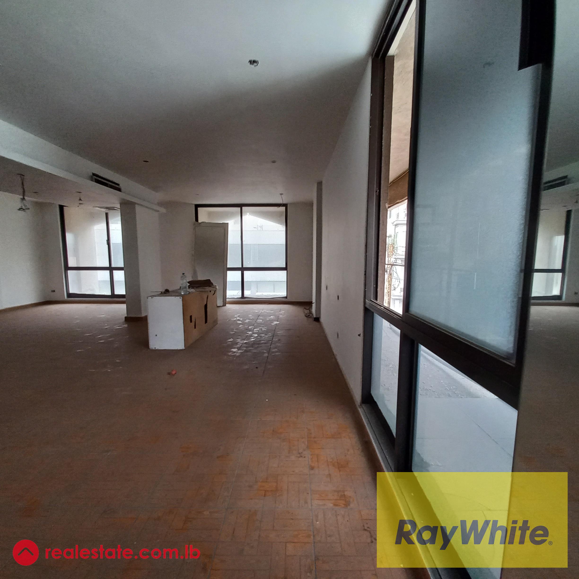 Office on the highway of Zalka in commercial center for rent