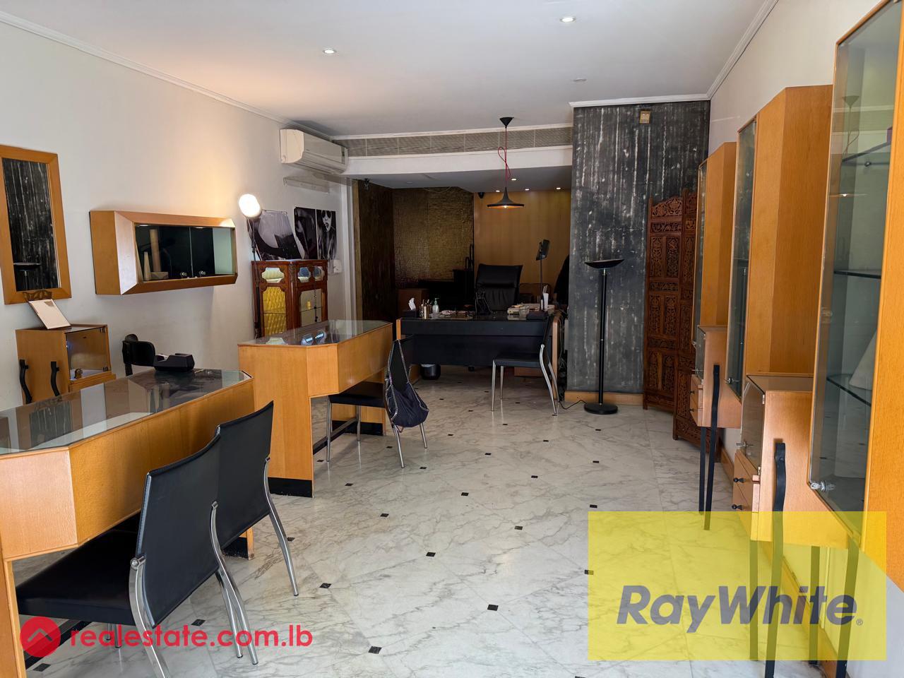 Eqquiped Jewellery Shop in Zalka for rent
