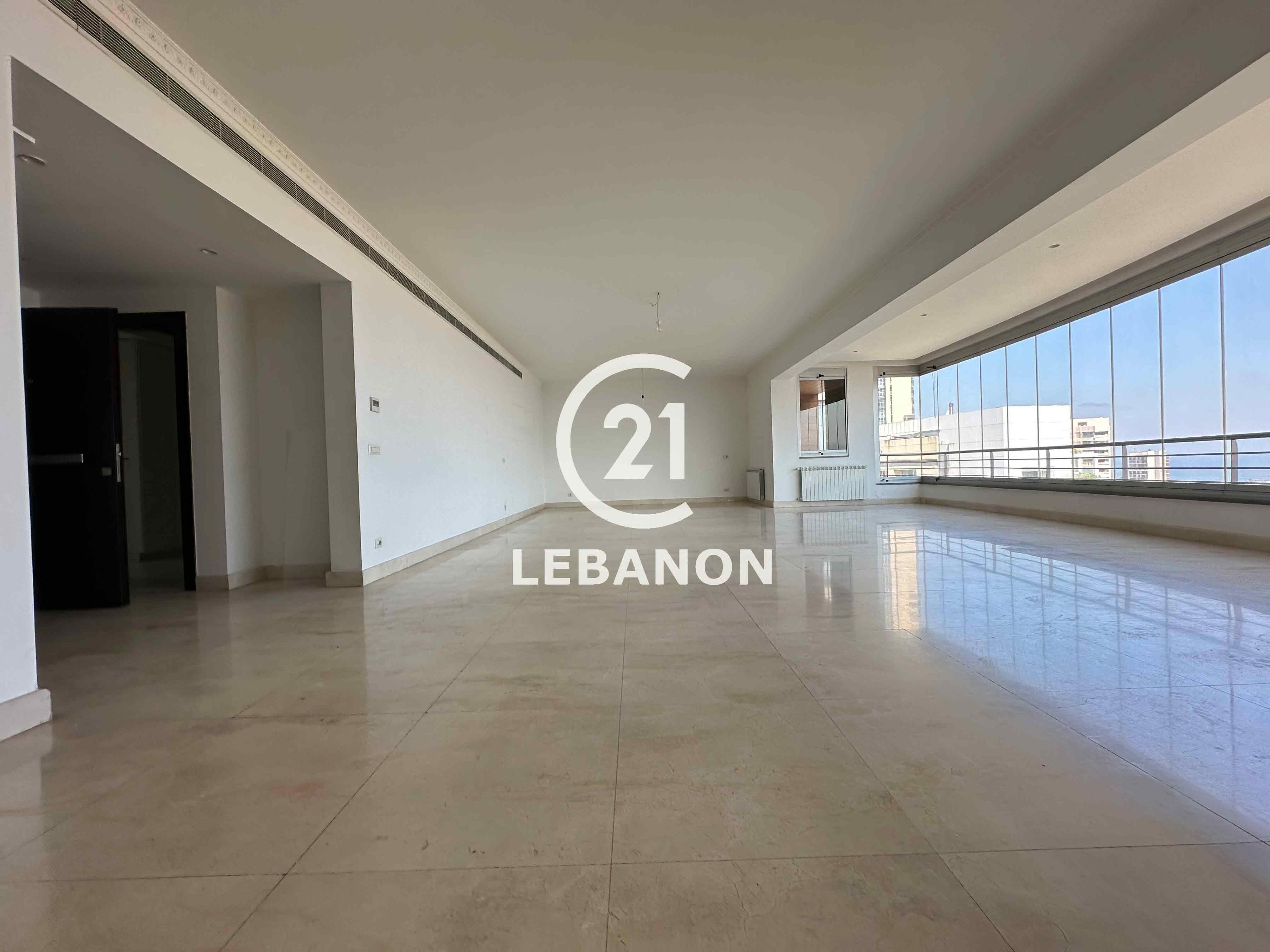 Expansive 350 sqm Apartment For Rent with a City and Sea View