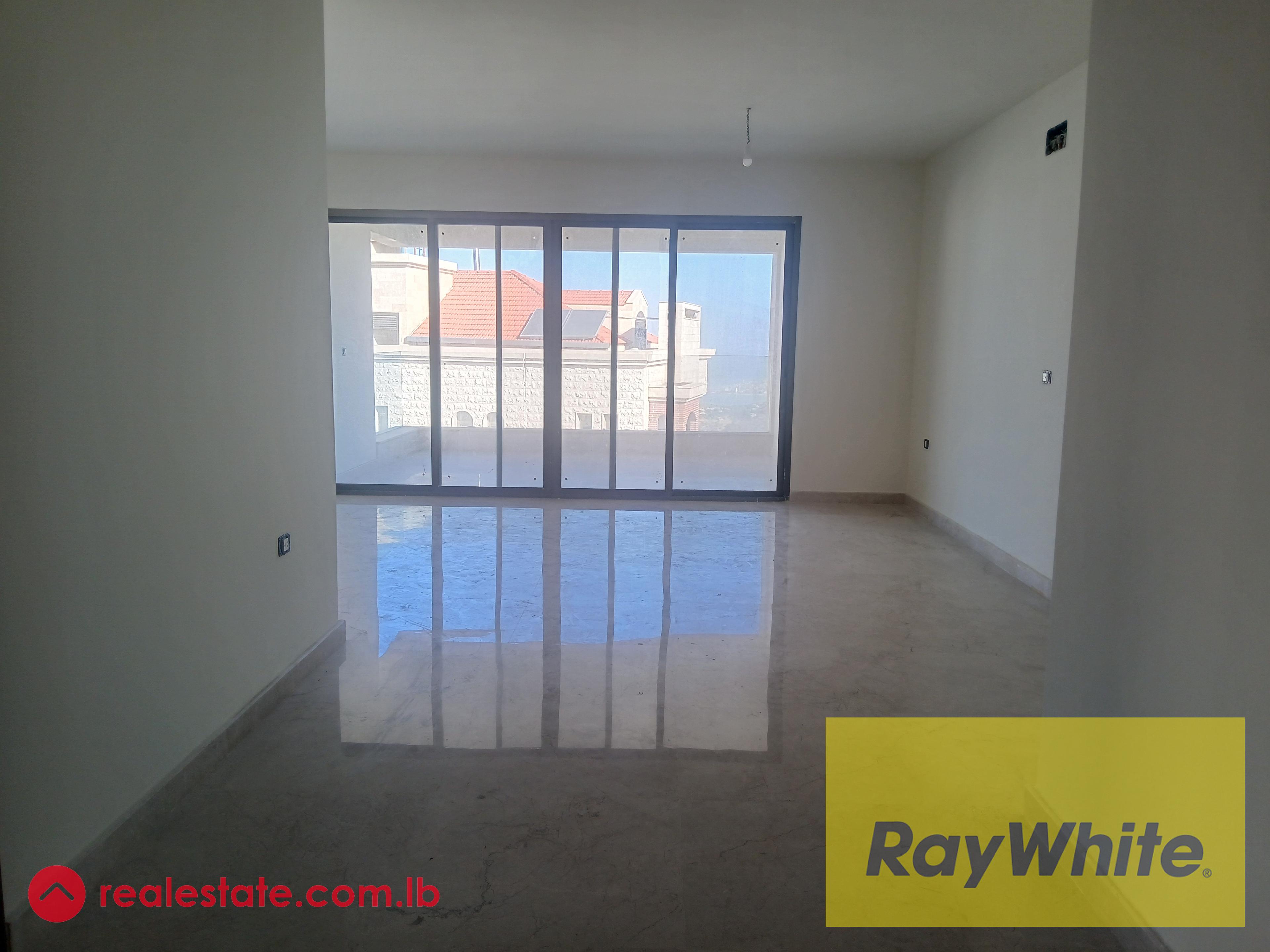 Apartment +Roof For Sale In Ain Aar