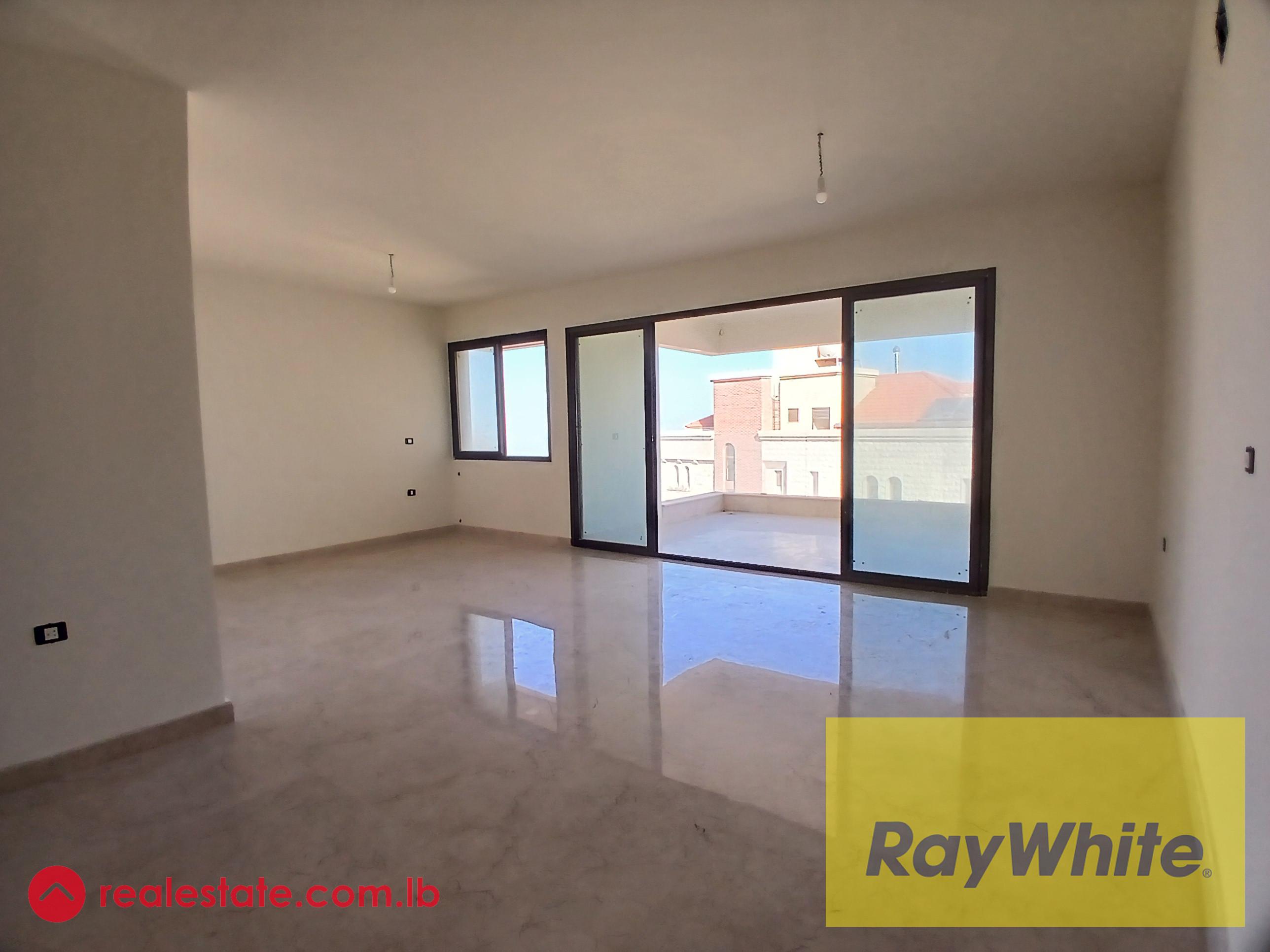 Apartment +Roof For Sale In Ain Aar