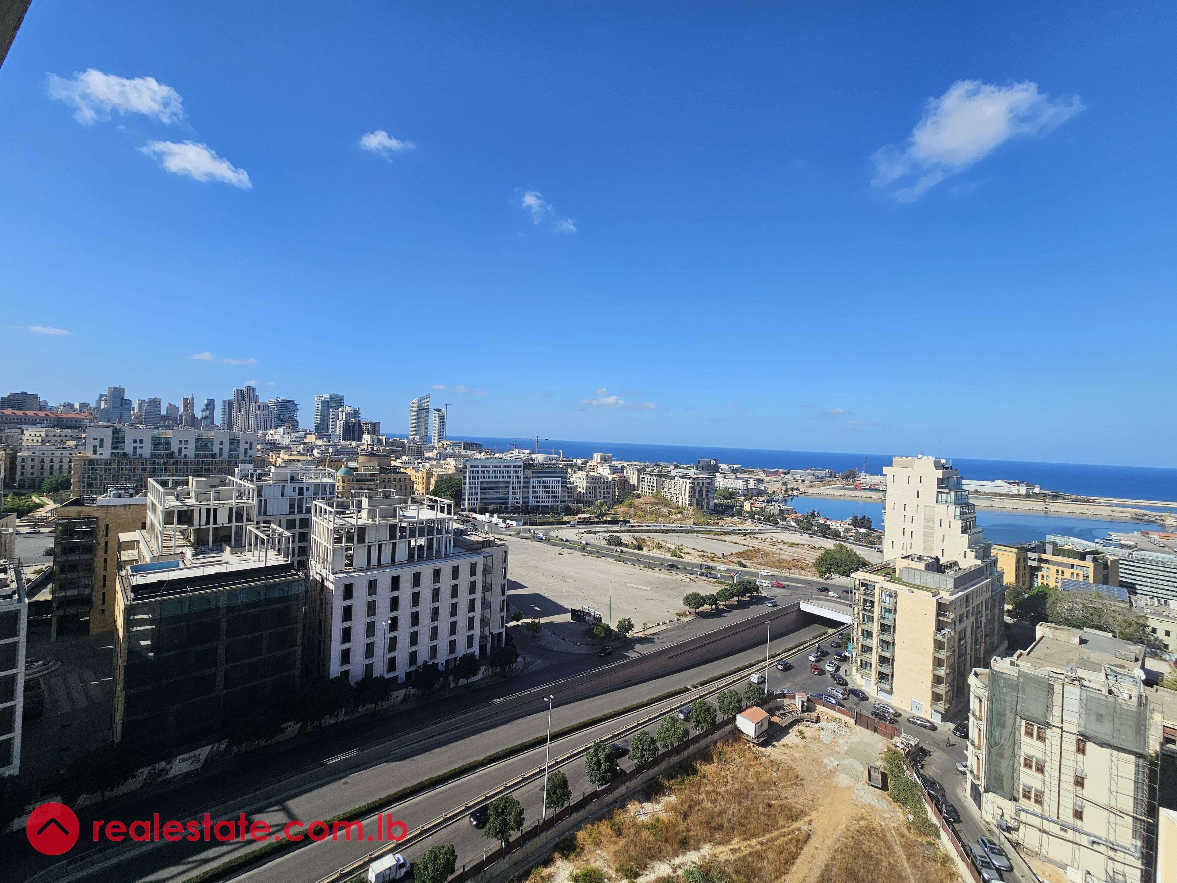 High-Floor Luxury Apartment open sea, mountain & downtown view
