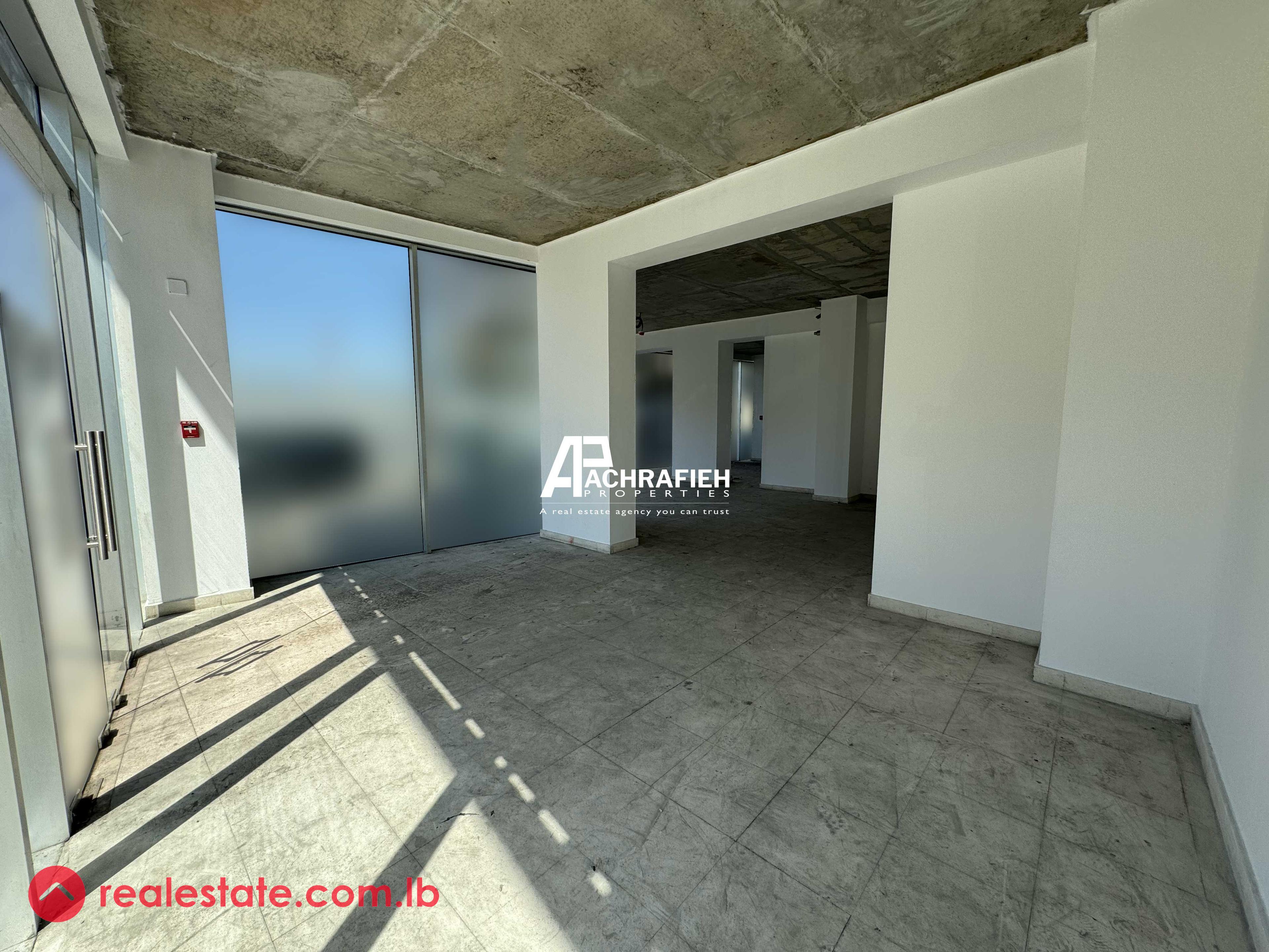 2 Floors | 300 Sqm | Shop For Rent in Downtown
