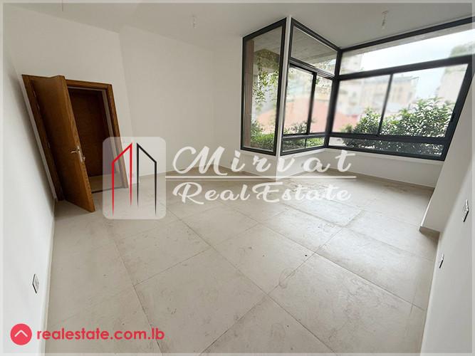 Abdel WahablHigh Ceiling Modern Apartment