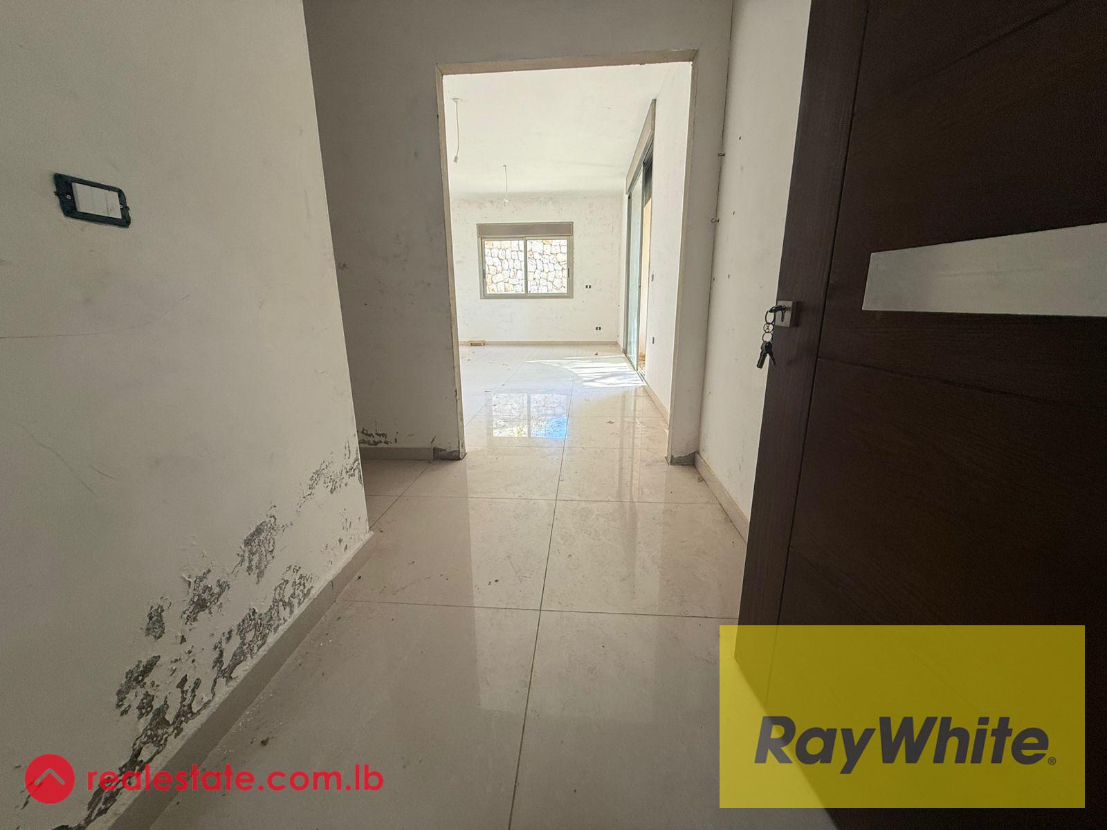 Apartment with Terrace & Mountain Views For Rent In Ain Aalaq