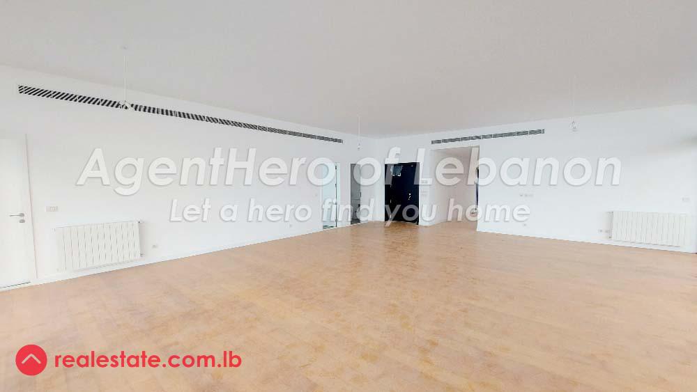 Spacious Apt.| Front Sea View | Pool & Gym