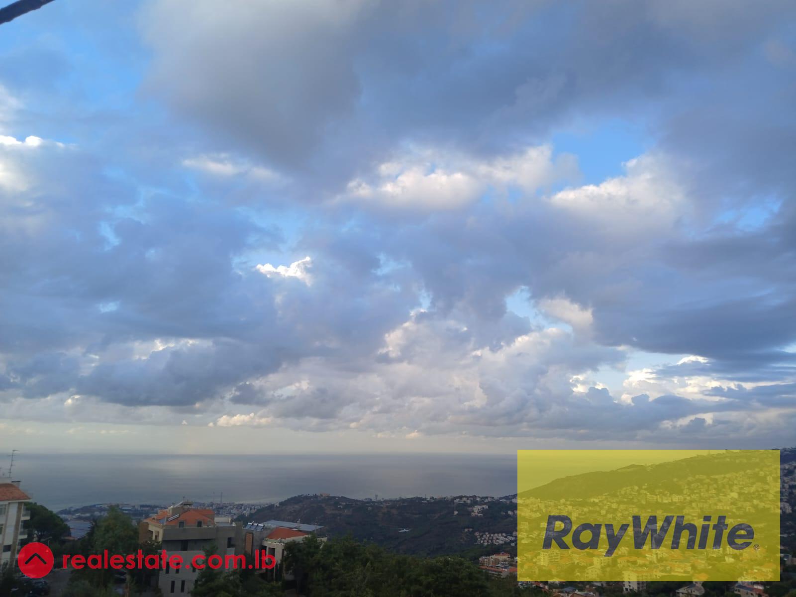 Apartment For Sale In Qornet El Hamra