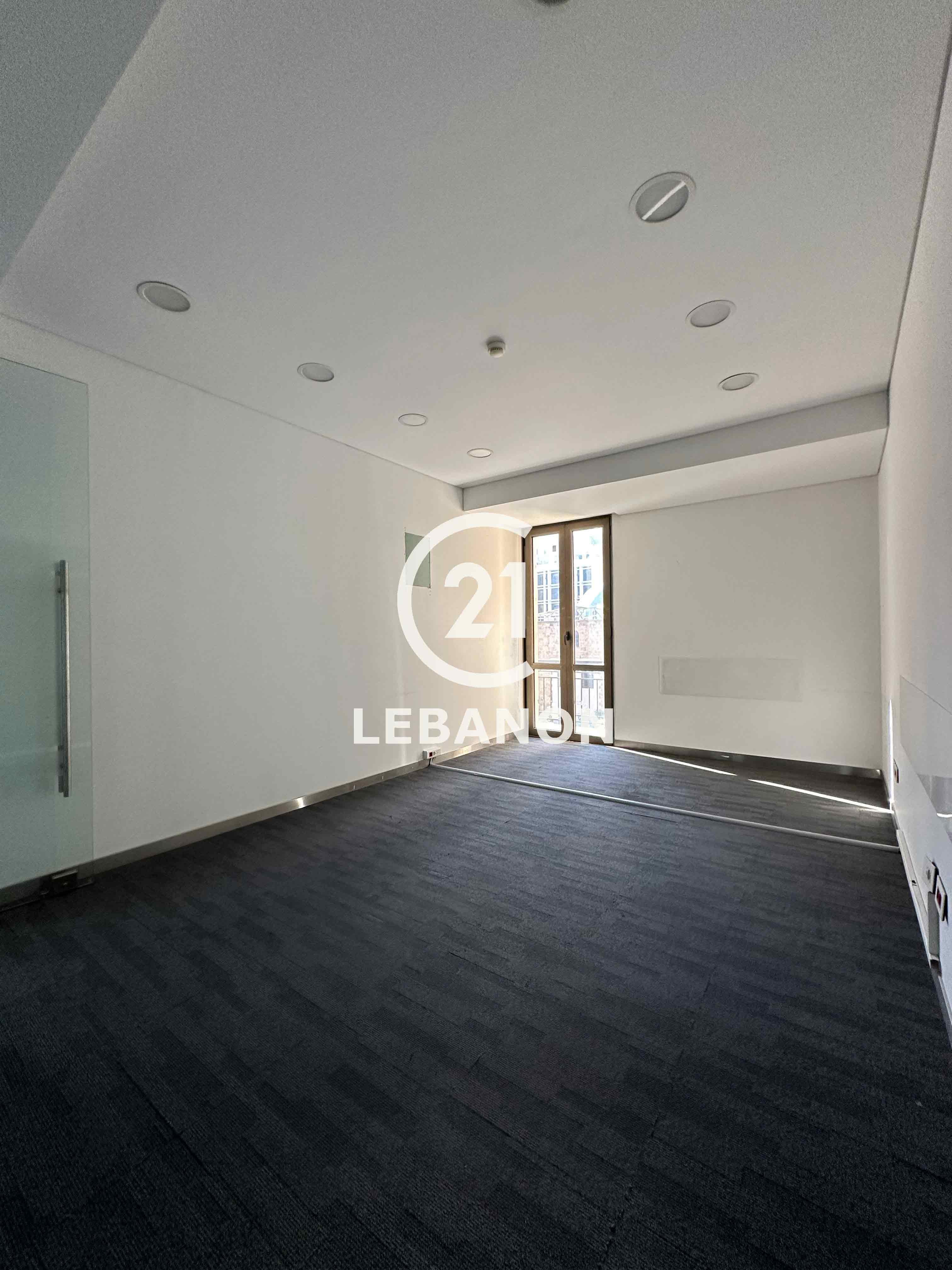 Spacious 300 sqm Office For Rent In DownTown