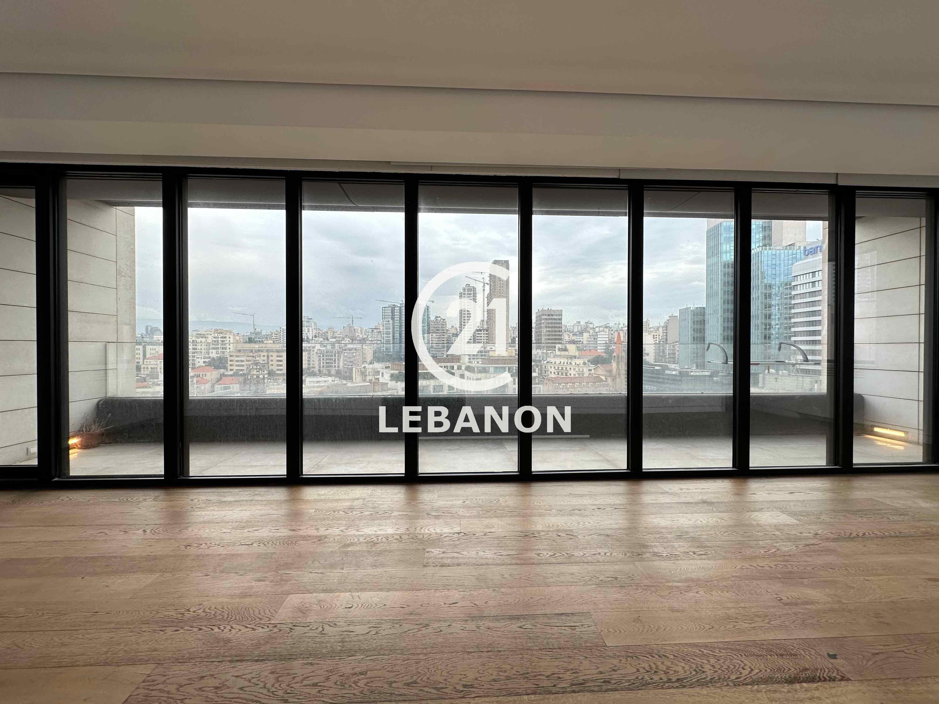 Excellent 470 sqm Apartment for Rent in Downtown Beirut with a Sea View