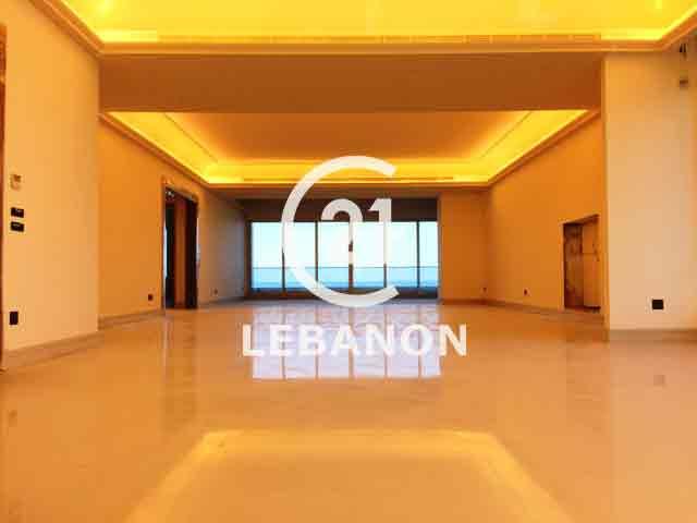 Spacious Beautiful Apartment with a Breathtaking Full Sea View