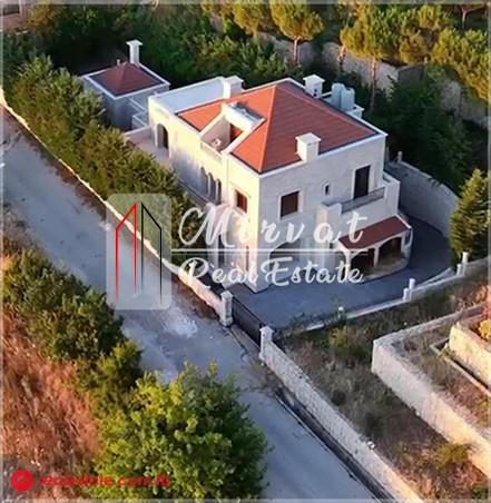 Dhour Al-AbediyehlVilla With Garden and Stunning Views