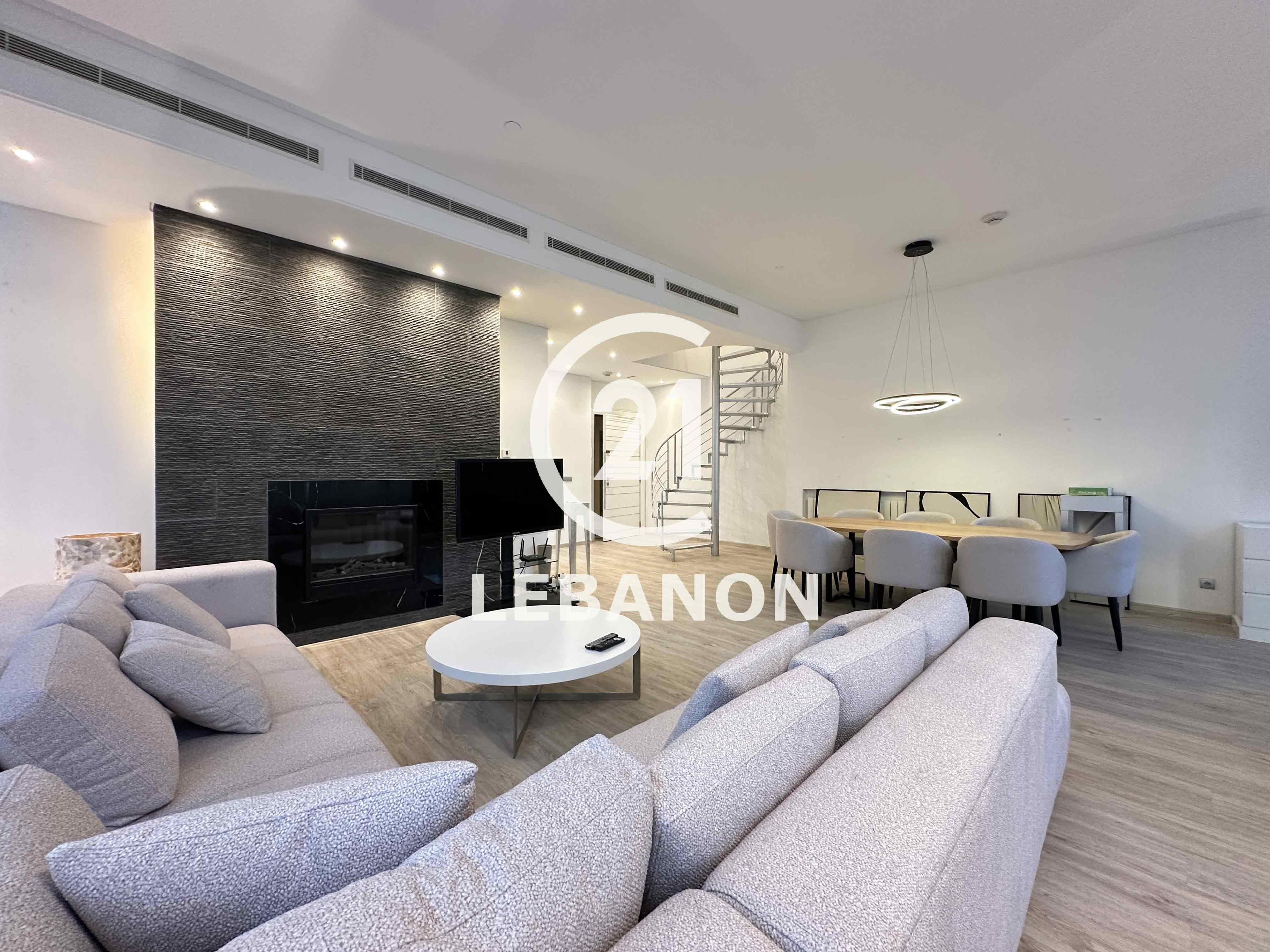 Excellent 200 sqm Furnished Apartment For Rent In DownTown with a city view