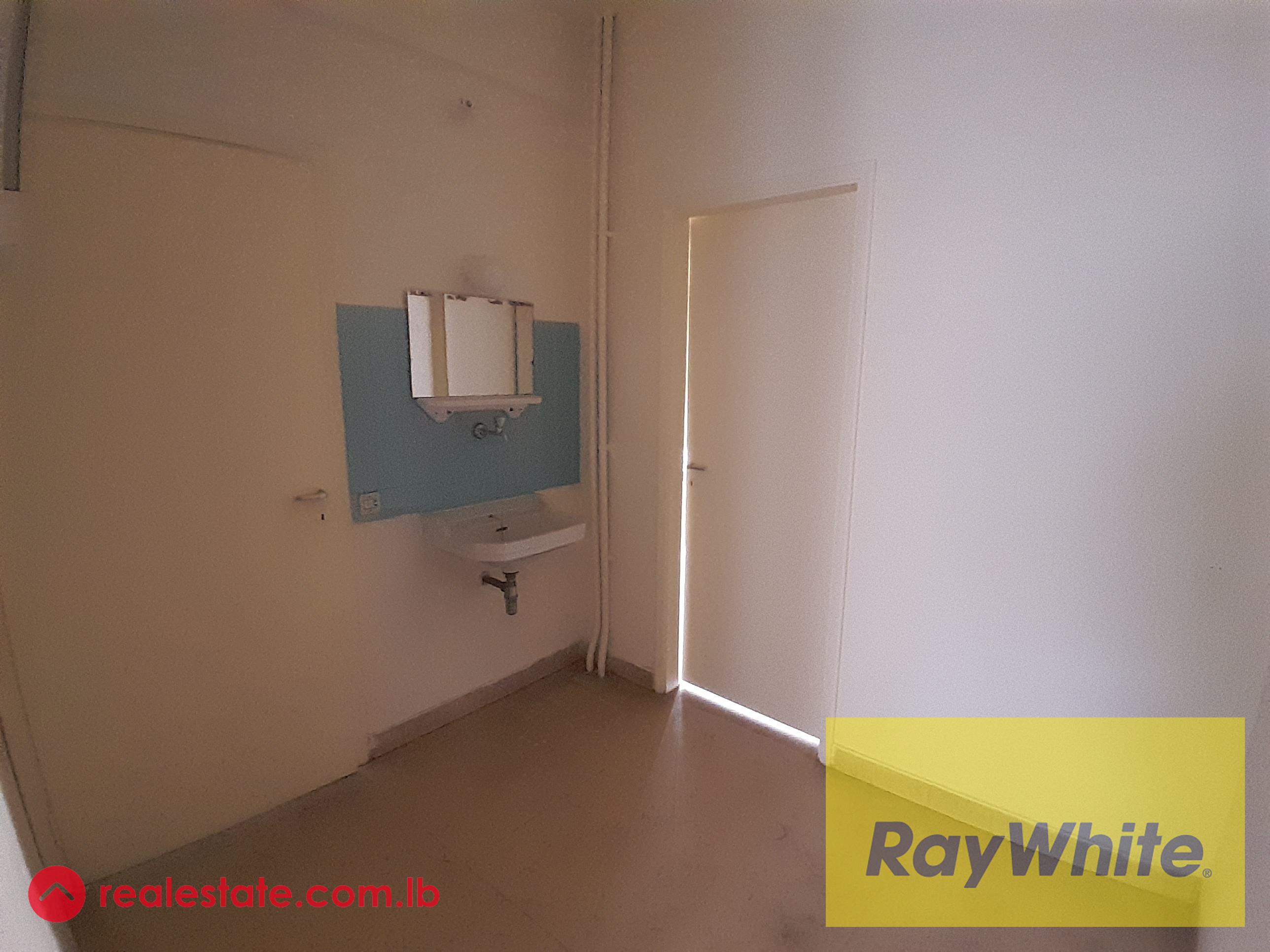 Apartment for Sale – Achrafieh | 170 sqm | Floor 4