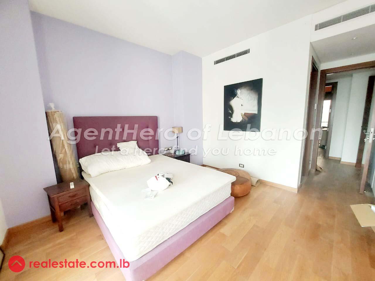 Modern Apt. | Open Kitchen | Gym | Prime Location