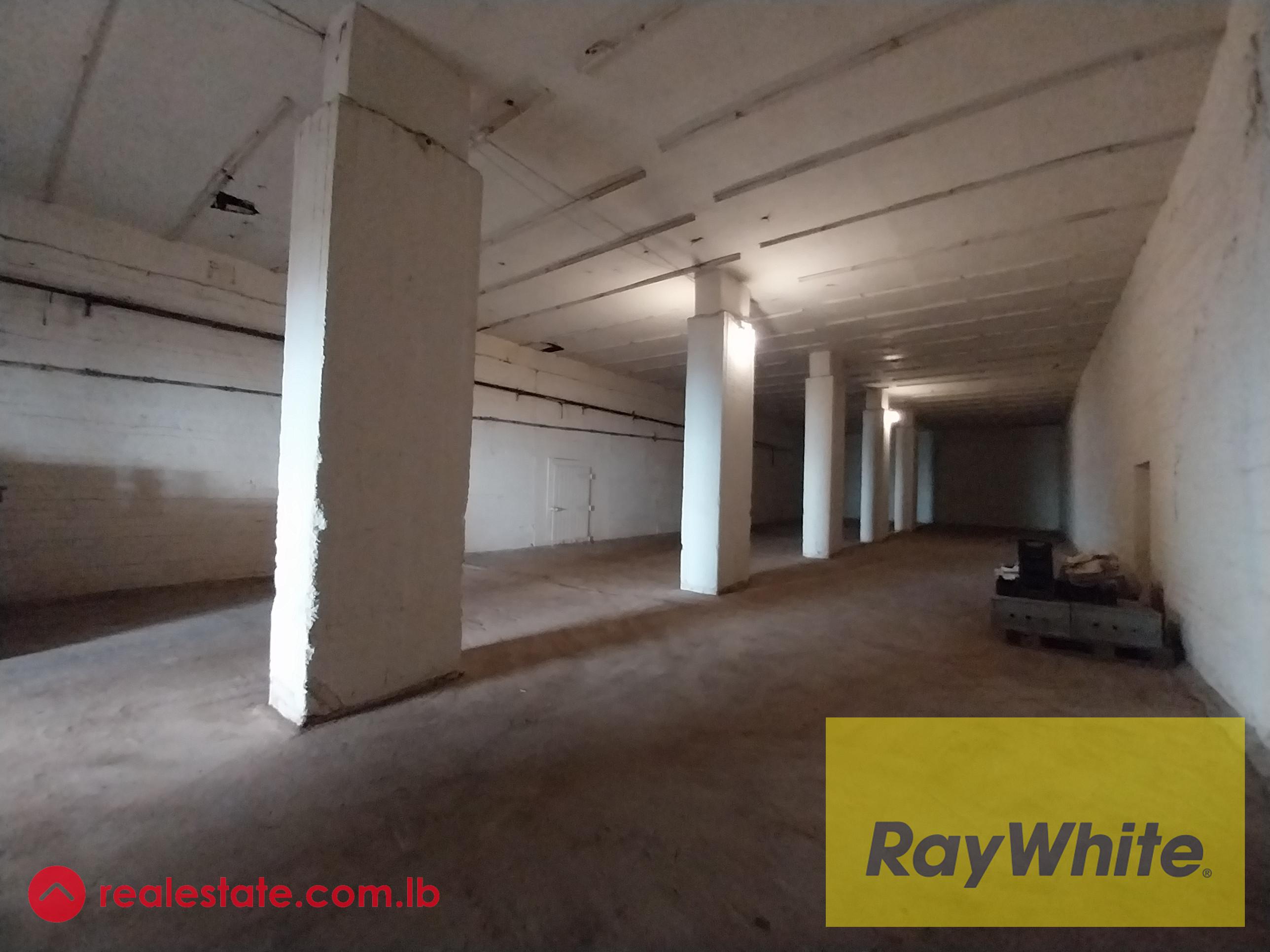 Warehouse For Rent In Dbayeh
