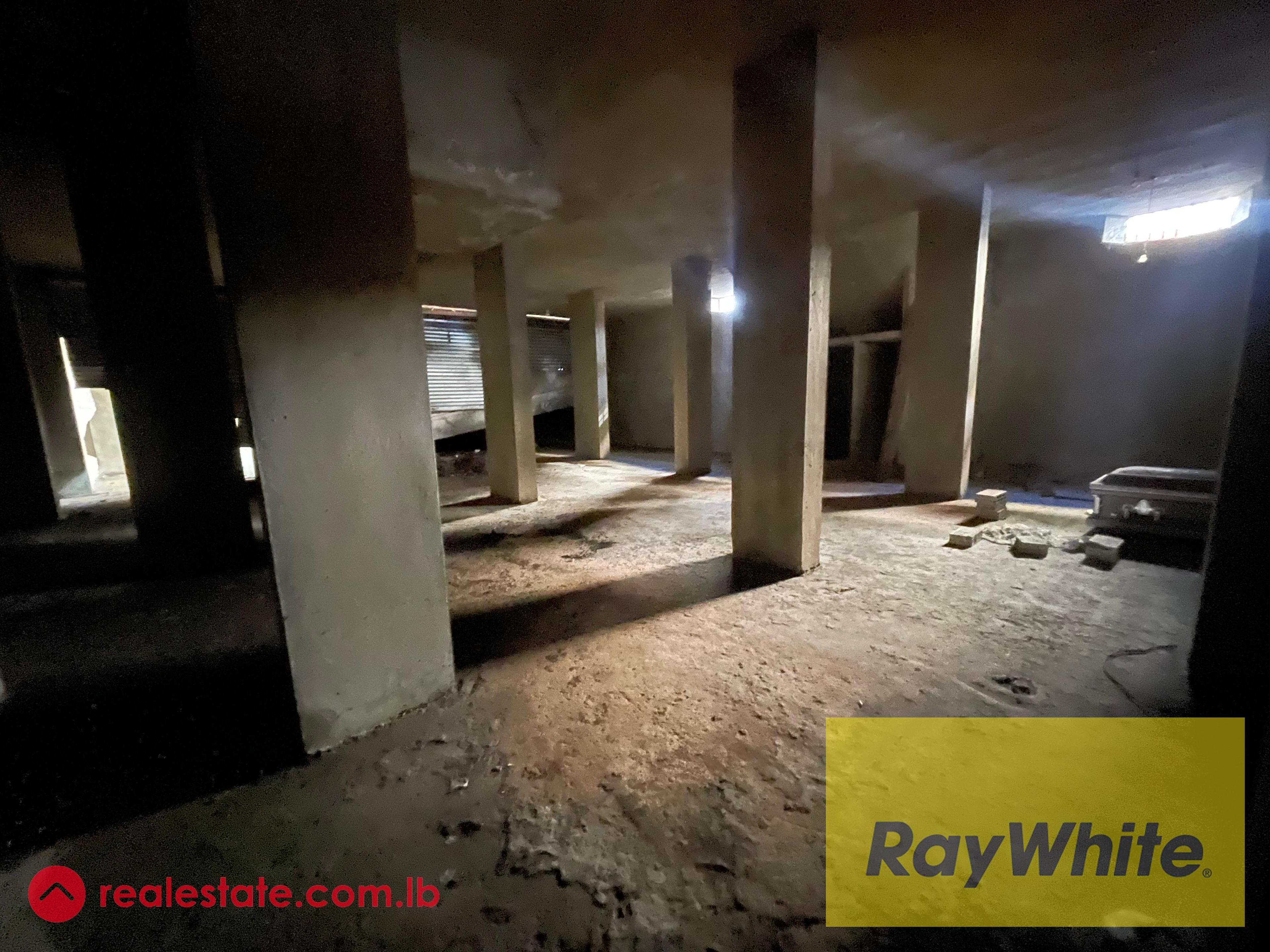 Warehouse for Sale in Dekwaneh – 550 sqm