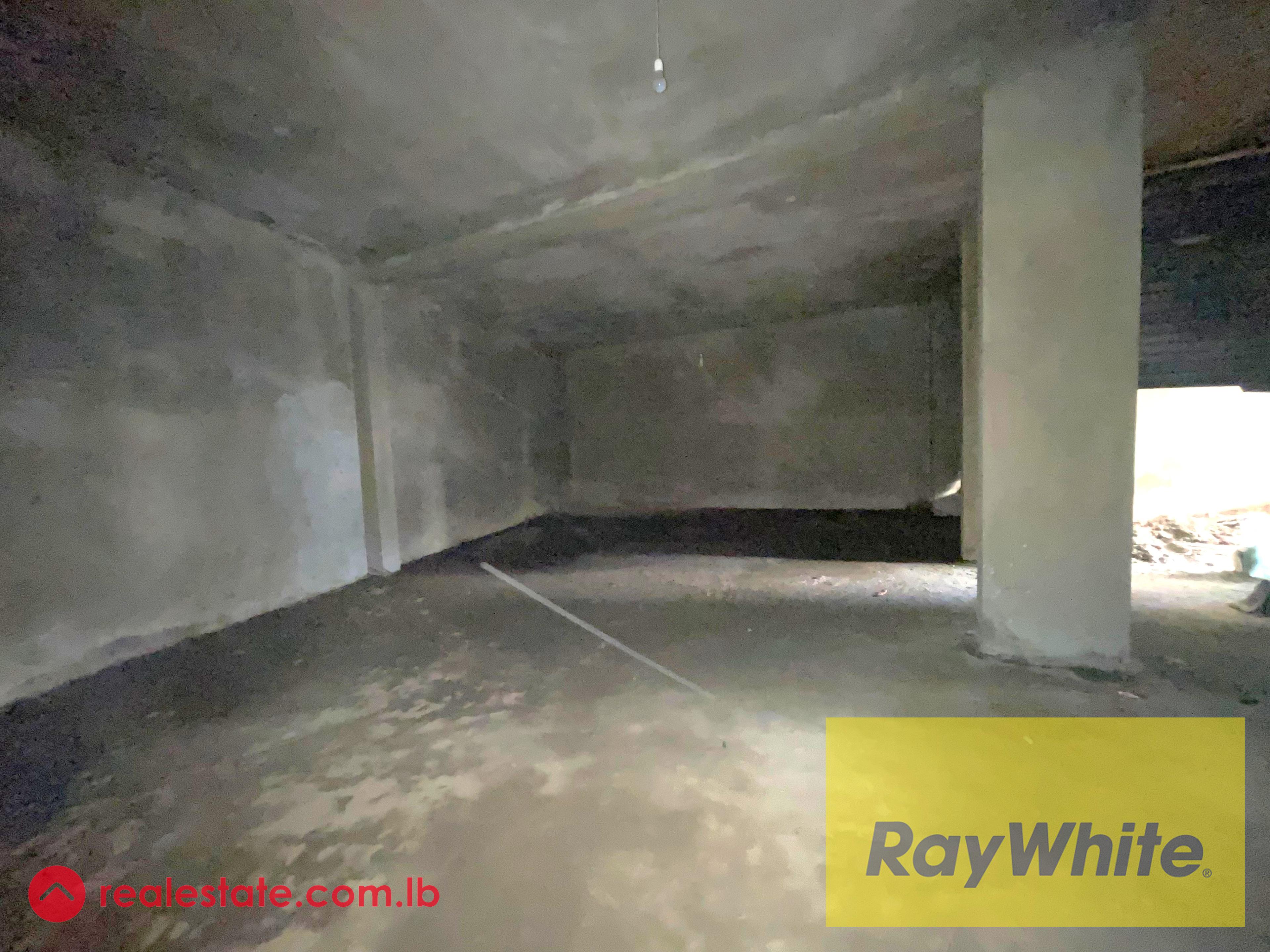 Warehouse for Sale in Dekwaneh – 550 sqm