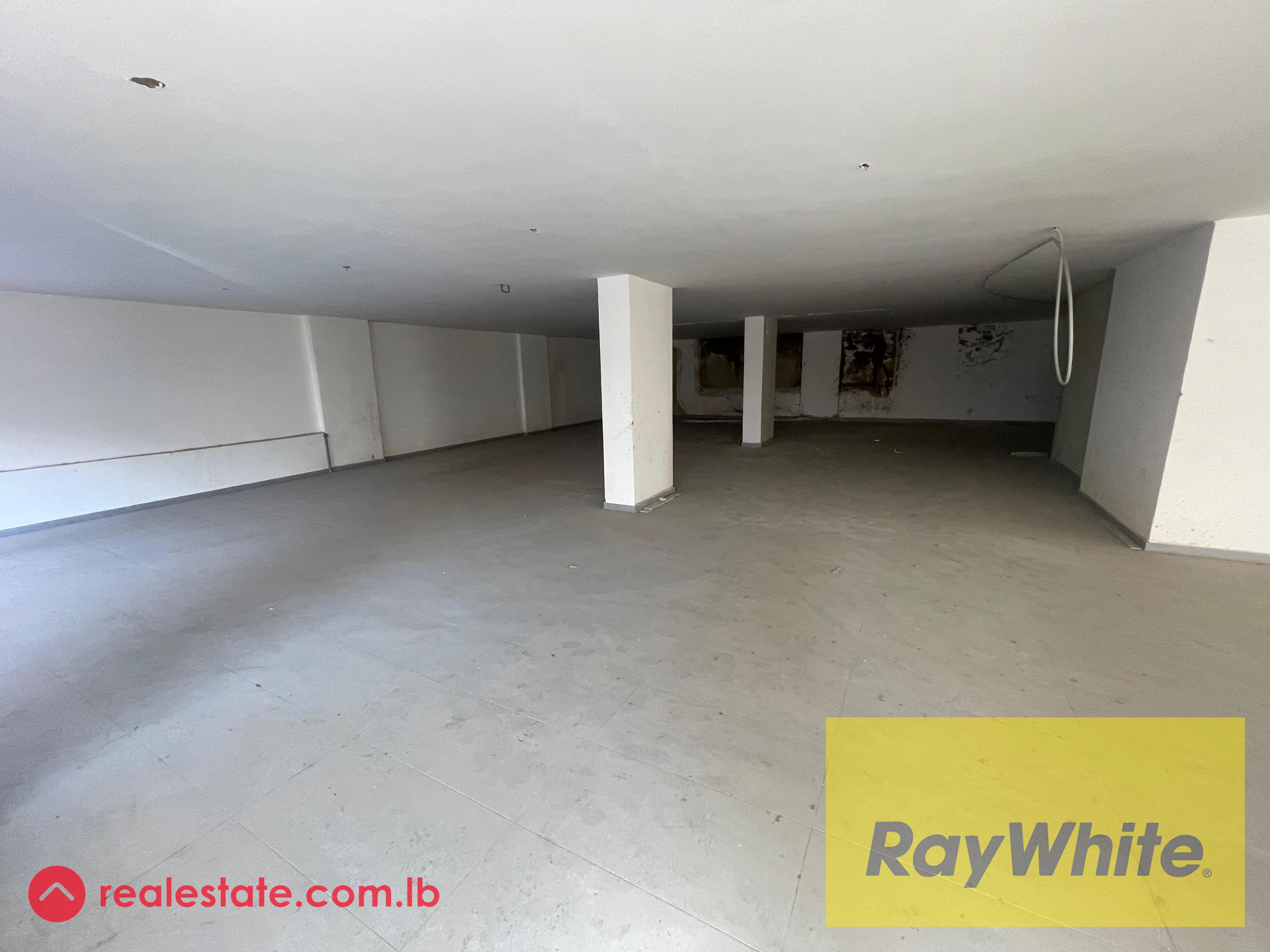 Showroom for Sale in Bauchrieh – 840 sqm | 2 Floors