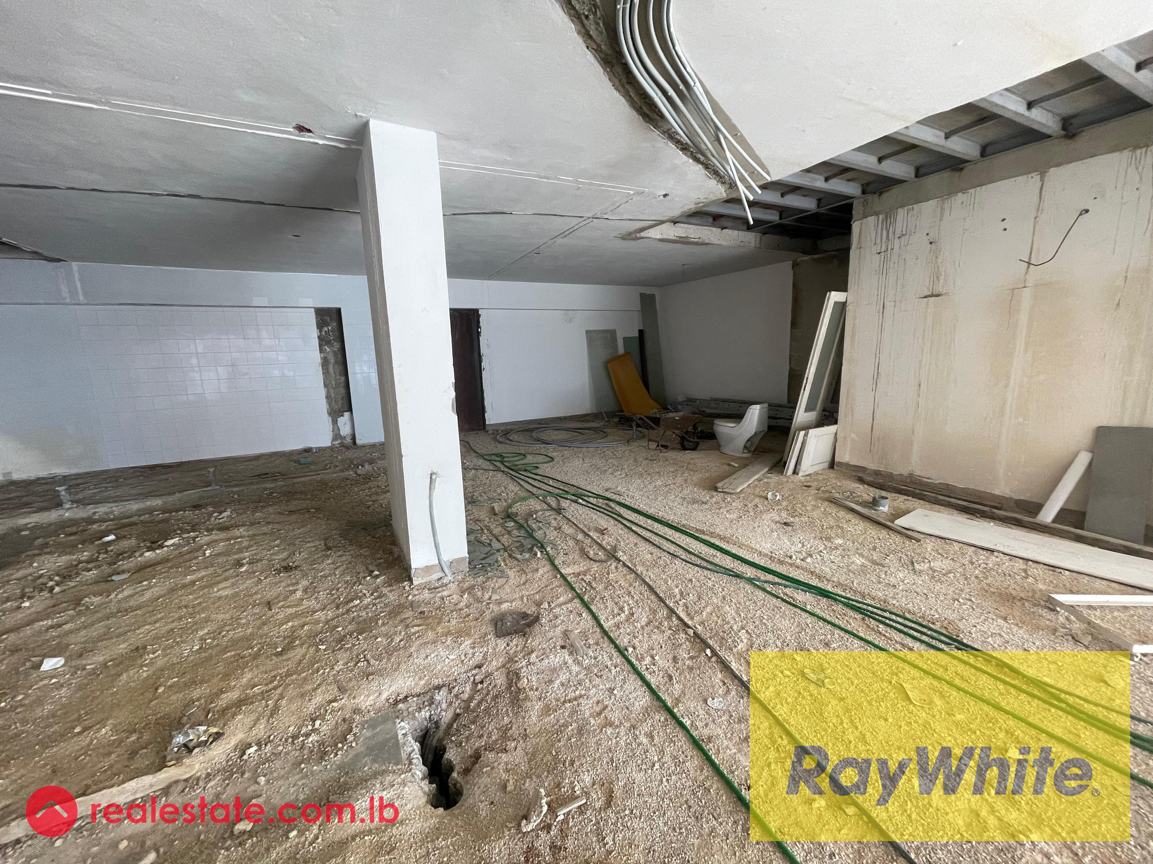 Showroom for Sale in Bauchrieh – 840 sqm | 2 Floors
