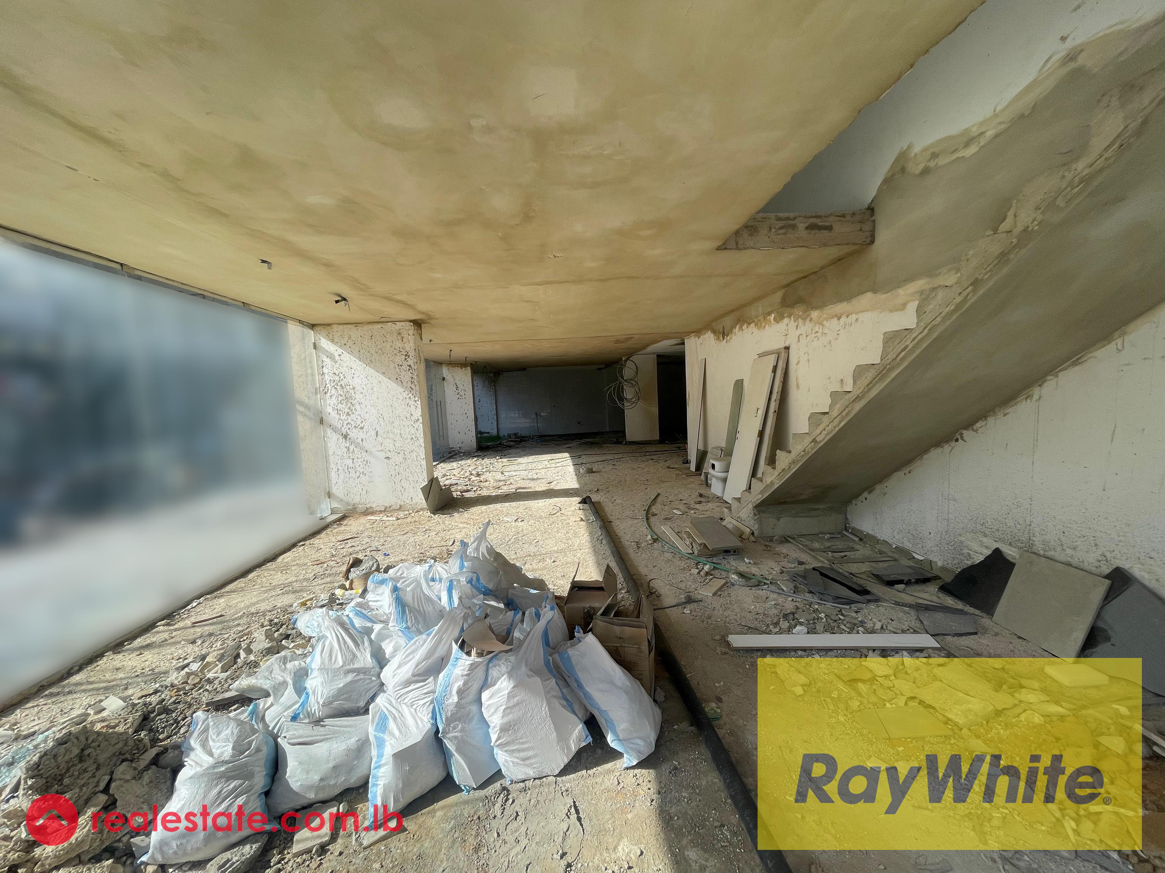Showroom for Sale in Bauchrieh – 840 sqm | 2 Floors