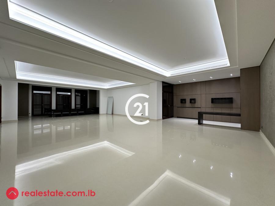 500 SQM Villa + 300 SQM Garden and a Mountain View For Sale