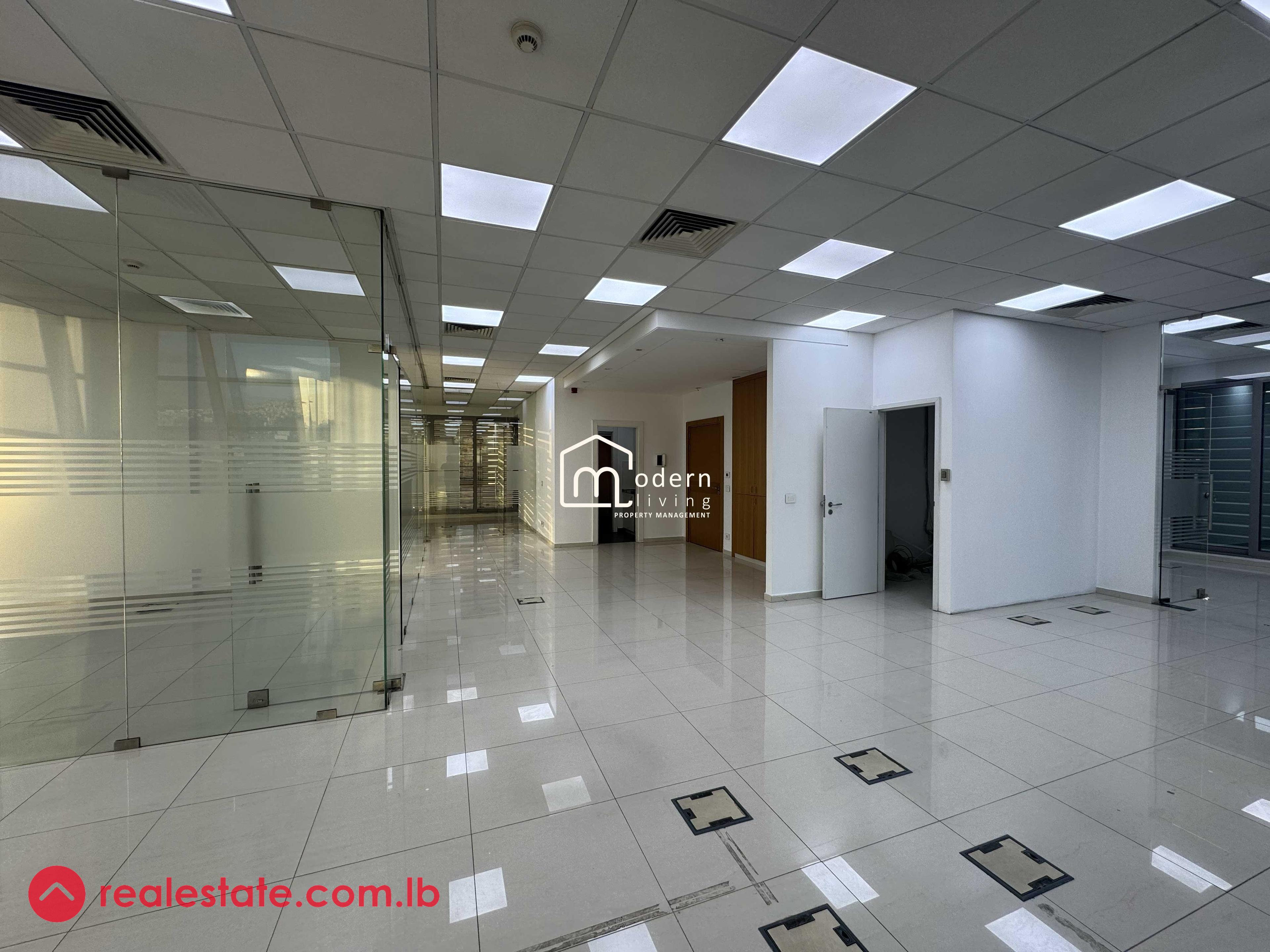 250 Sqm - Office For Rent in Sin El Fil